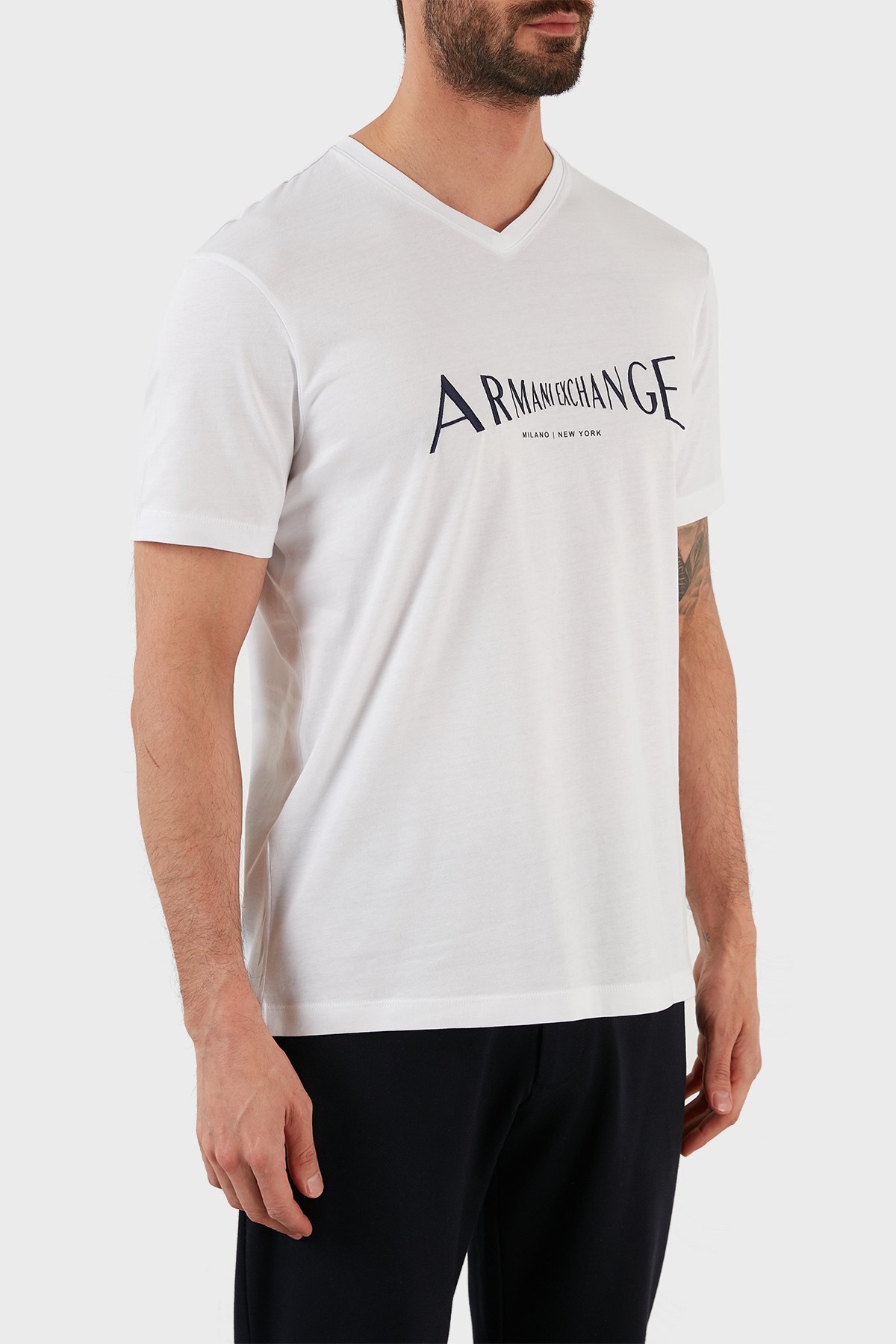 Armani Exchange Logolu Regular Fit V Yaka Pamuklu Jarse Erkek T Shirt 3LZTBP ZJ5LZ 1100 BEYAZ