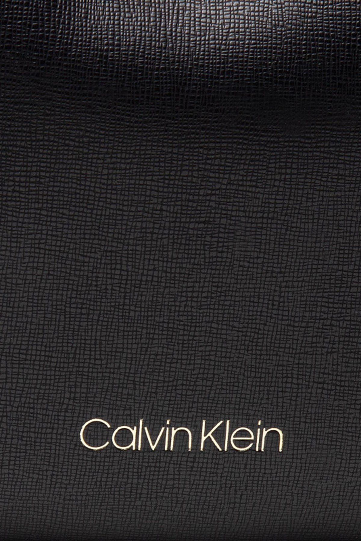 Calvin Klein Ayarlanabilir Askılı Deri Bayan Çanta K60K607671 BAX SİYAH
