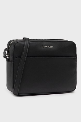 Calvin Klein - Calvin Klein Ayarlanabilir Askılı Fermuarlı Bayan Çanta K60K609680 BAX SİYAH (1)