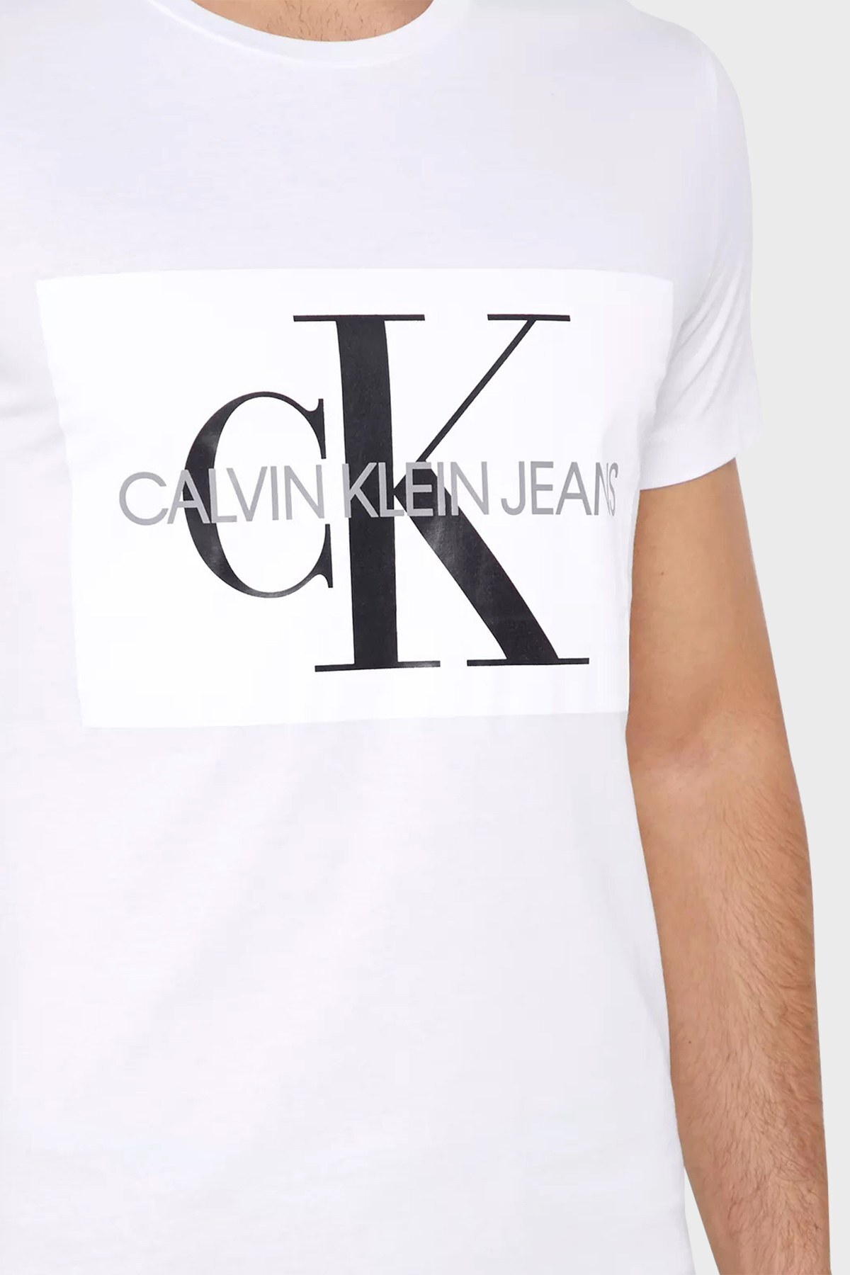 Calvin Klein Pamuklu Bisiklet Yaka Erkek T Shirt J30J307842 112 BEYAZ