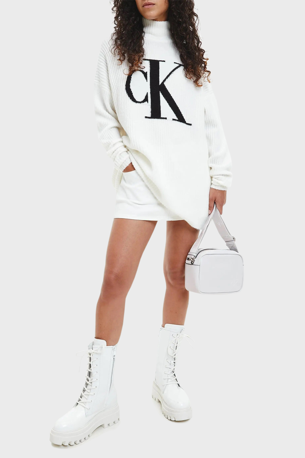 Calvin Klein Fermuarlı Ayarlanabilir Omuz Askılı Bayan Çanta K60K610326 PSX GRİ
