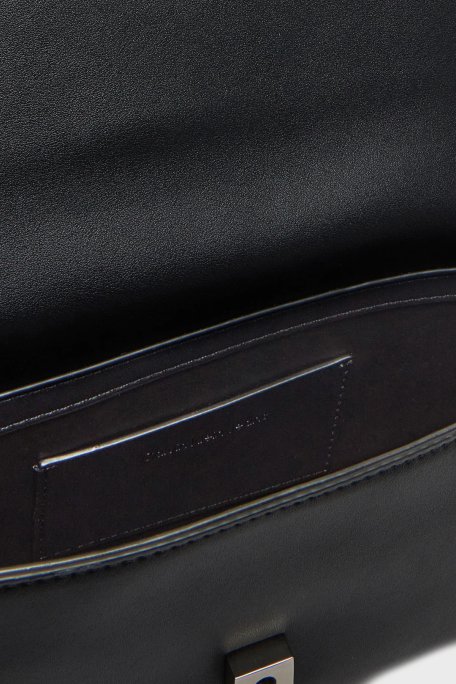 Calvin Klein Kabartma Logolu Omuz Askılı LV04K3148GUB1 Bayan Çanta LV04K3148G UB1 SİYAH - 4
