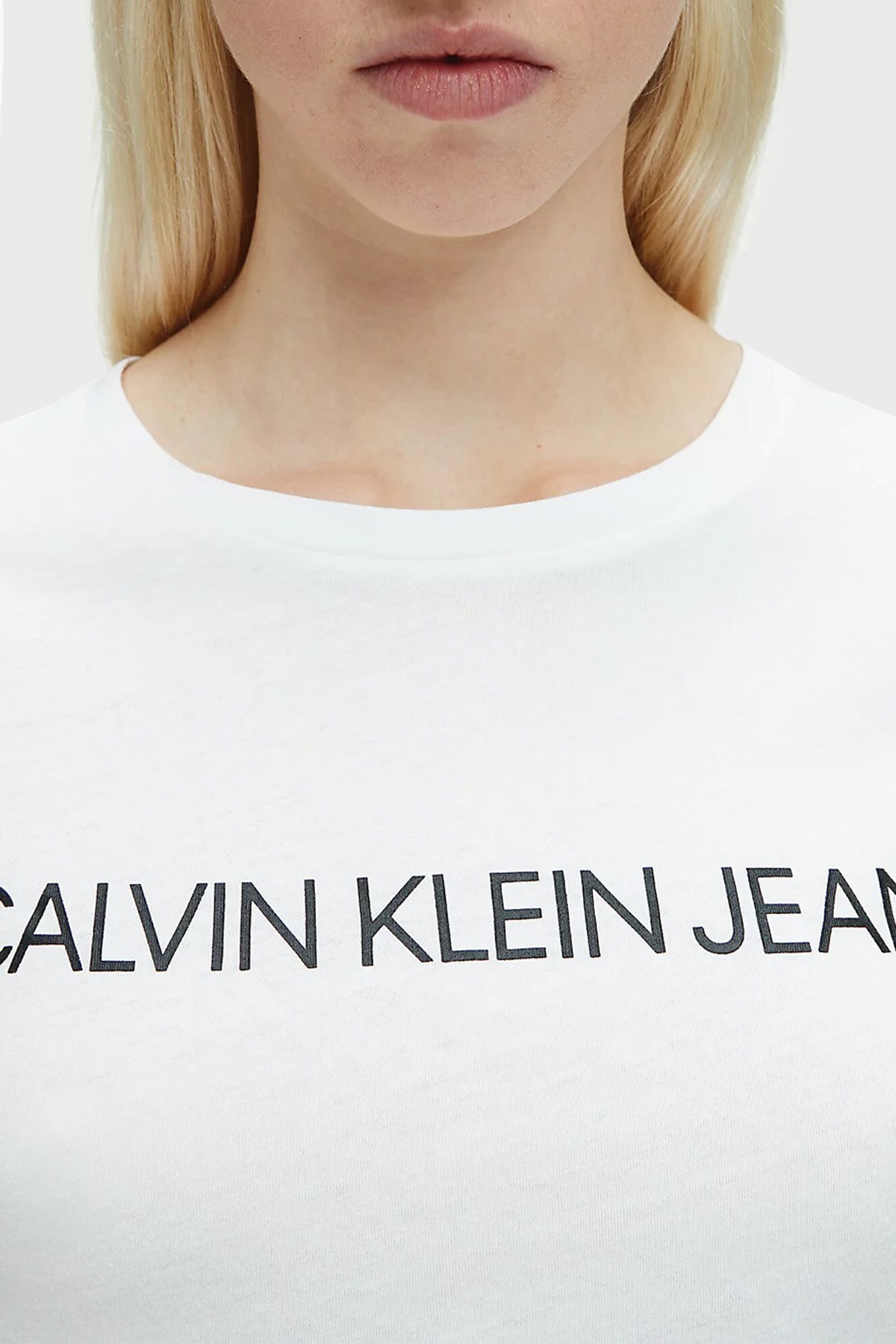 Calvin Klein Logolu % 100 Pamuk Bisiklet Yaka Slim Fit Bayan T Shirt J20J207879 112 BEYAZ
