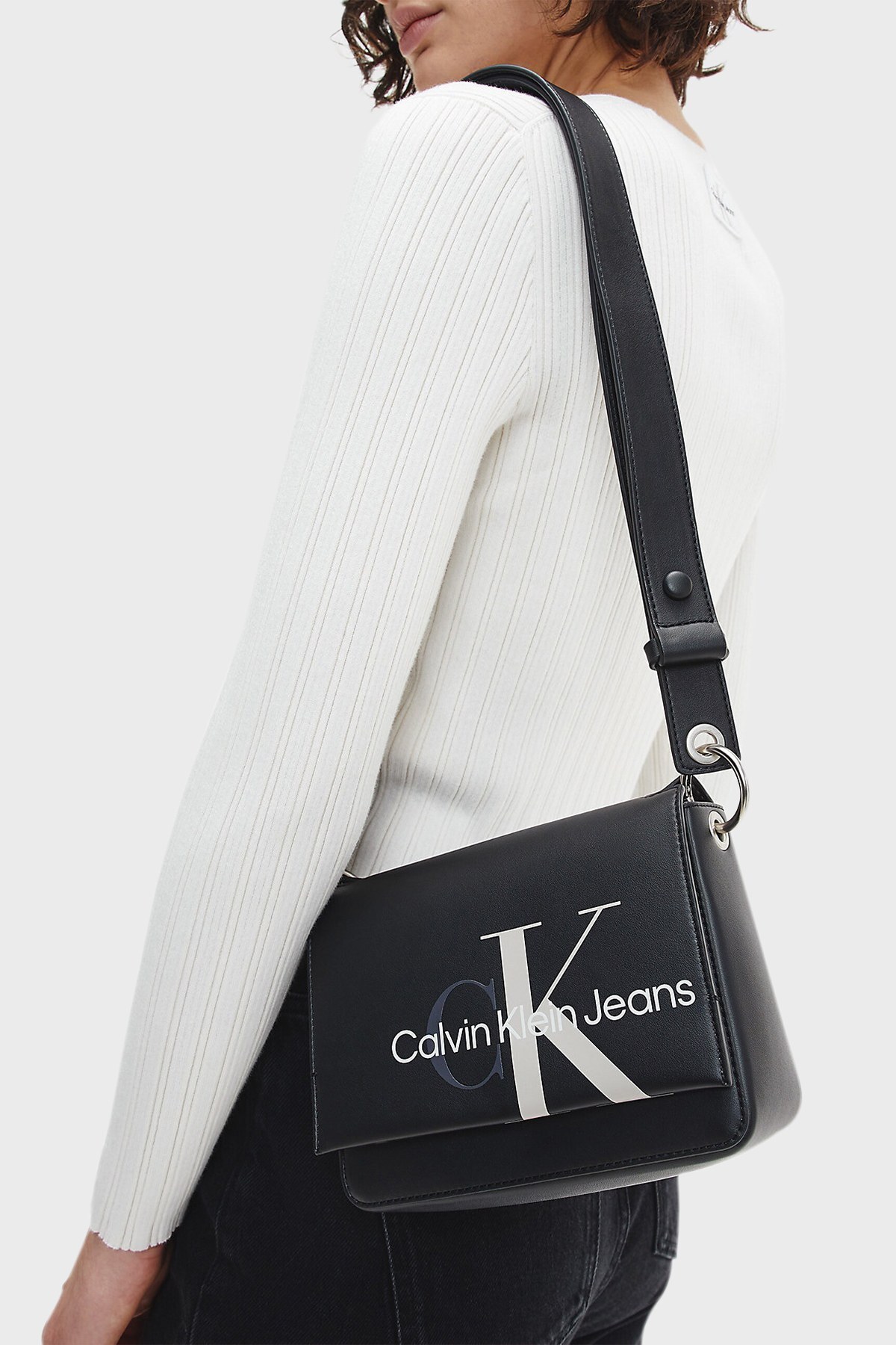 Calvin Klein Logolu Ayarlanabilir Askılı Bayan Çanta K60K608929 BDS SİYAH