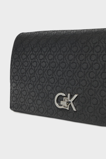 Calvin Klein Logolu Ayarlanabilir Askılı K60K6131410GJ Bayan Çanta K60K613141 0GJ SİYAH - 4