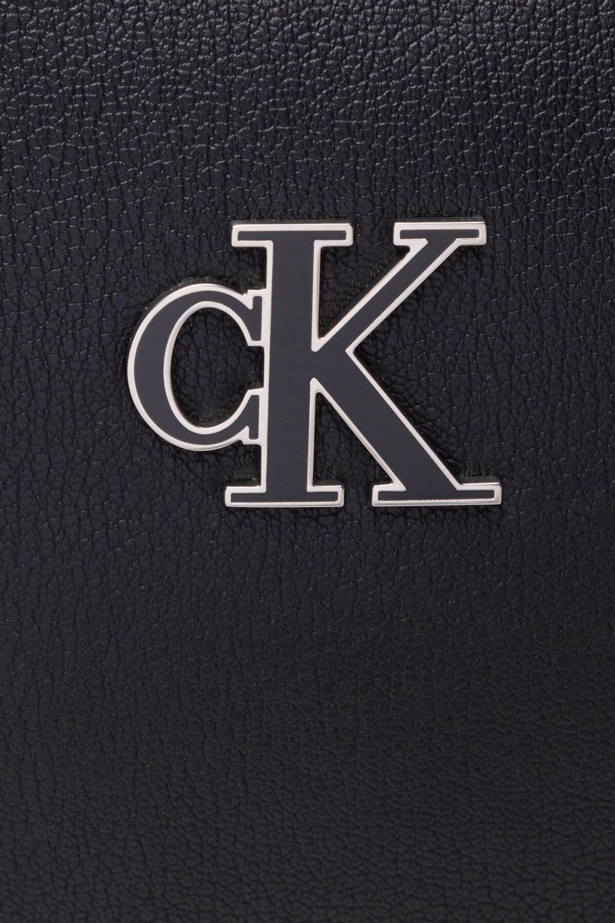 Calvin Klein Logolu Ayarlanabilir Omuz Askılı Bayan Çanta K60K608950 BDS SİYAH