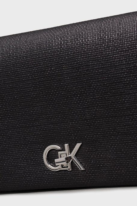 Calvin Klein Logolu Ayarlanabilir Zincir Askılı K60K613180BEH Bayan Çanta K60K613180 BEH SİYAH - 6