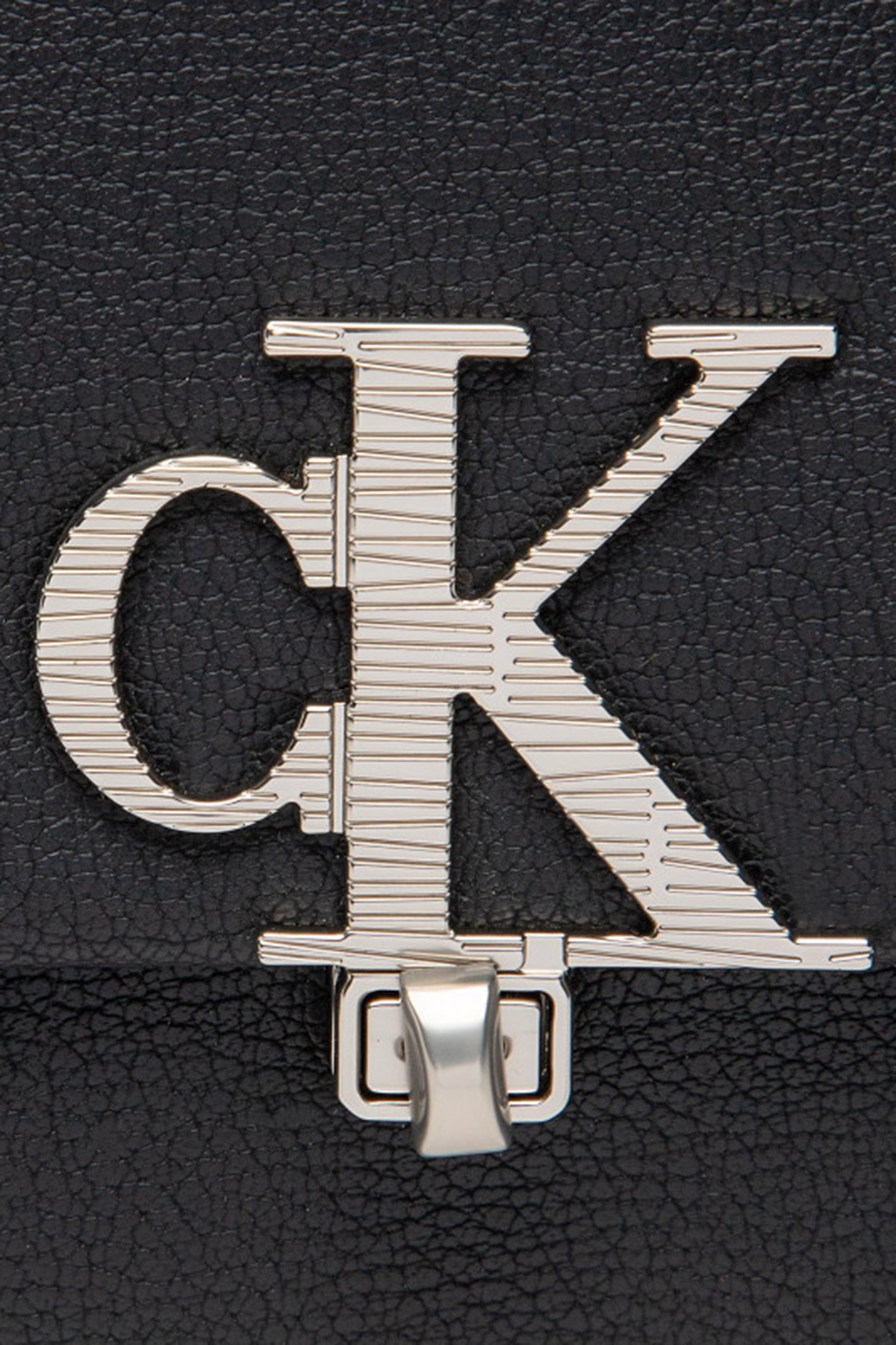 Calvin Klein Logolu Çıkarılabilir Omuz Askılı Bayan Çanta K60K609785 BDS SİYAH