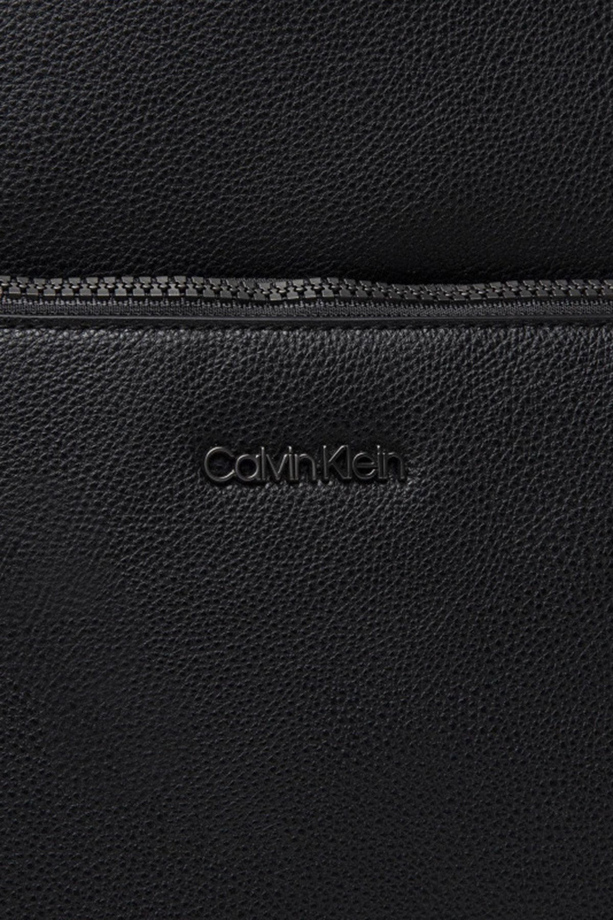 Calvin Klein Logolu Deri Erkek Sırt Çantası K50K506309 BAX SİYAH