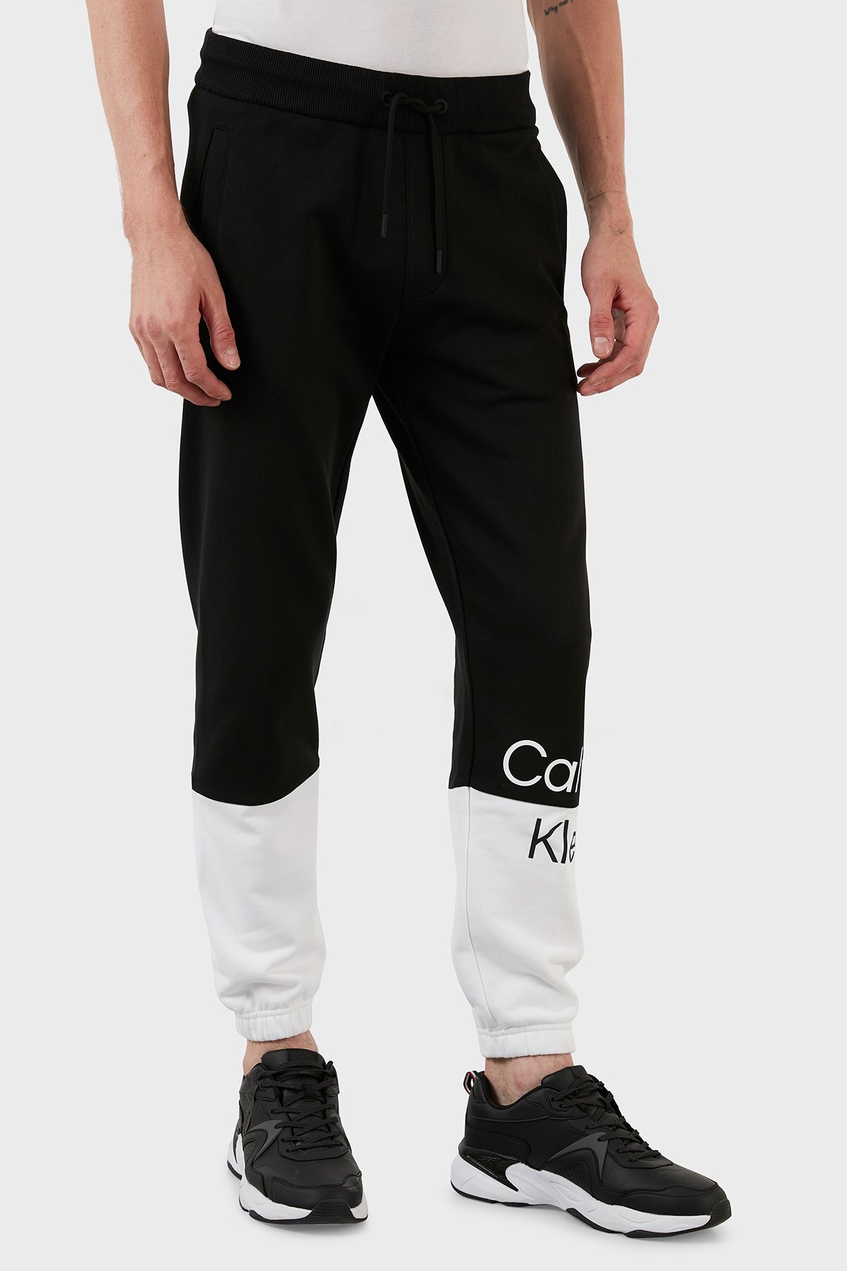 Calvin Klein Logolu Elastik Bel Bantlı Regular Fit % 100 Pamuk Jogger Erkek Pantolon J30J320890 BEH SİYAH