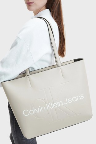 Calvin Klein - Calvin Klein Logolu Fermuarlı Bayan Çanta K60K609195 ACF BEJ (1)