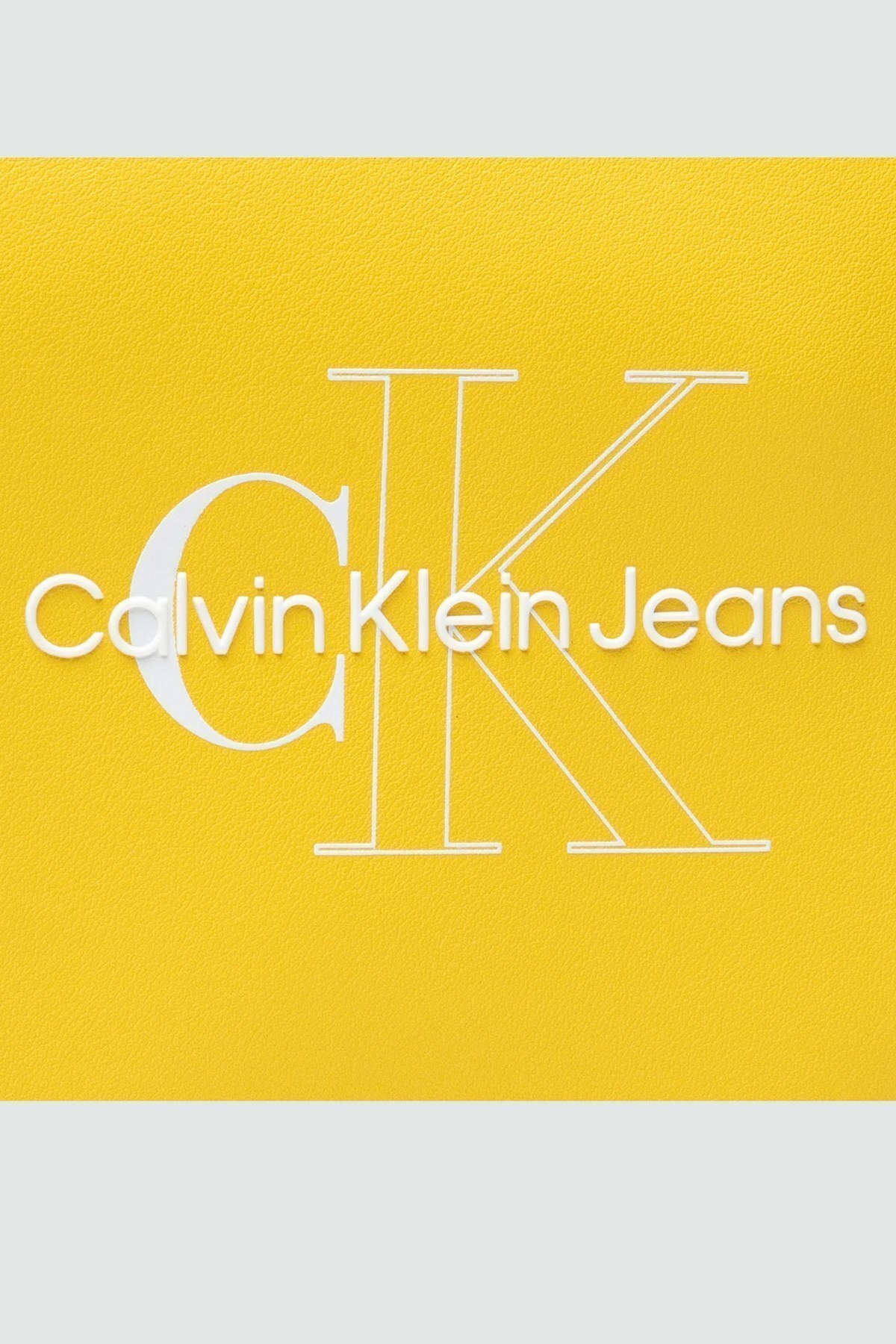 Calvin Klein Logolu Fermuarlı Bayan Çanta K60K609312 ZCU SARI