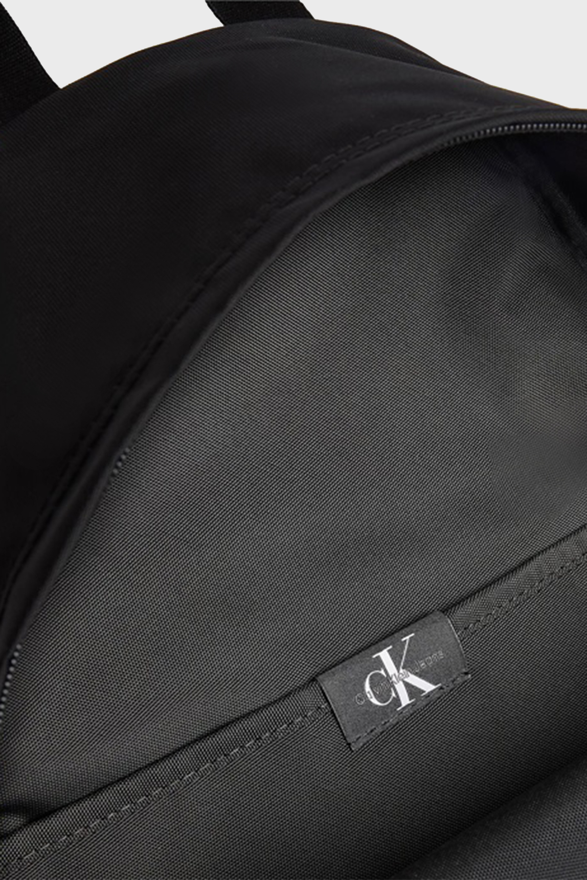 Calvin Klein Logolu Fermuarlı Erkek Sırt Çantası K50K509831 BDS SİYAH