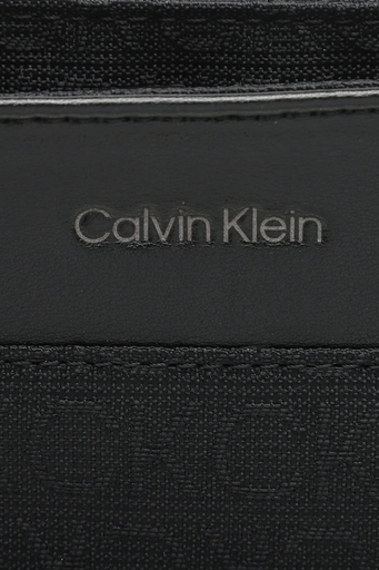 Calvin Klein Logolu Fermuarlı K50K51026701M Erkek Çanta K50K510267 01M SİYAH - 4