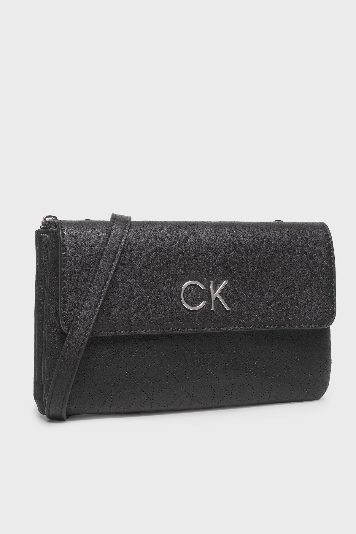 Calvin Klein Logolu Omuz Askılı Bayan Çanta K60K609399 BAX SİYAH