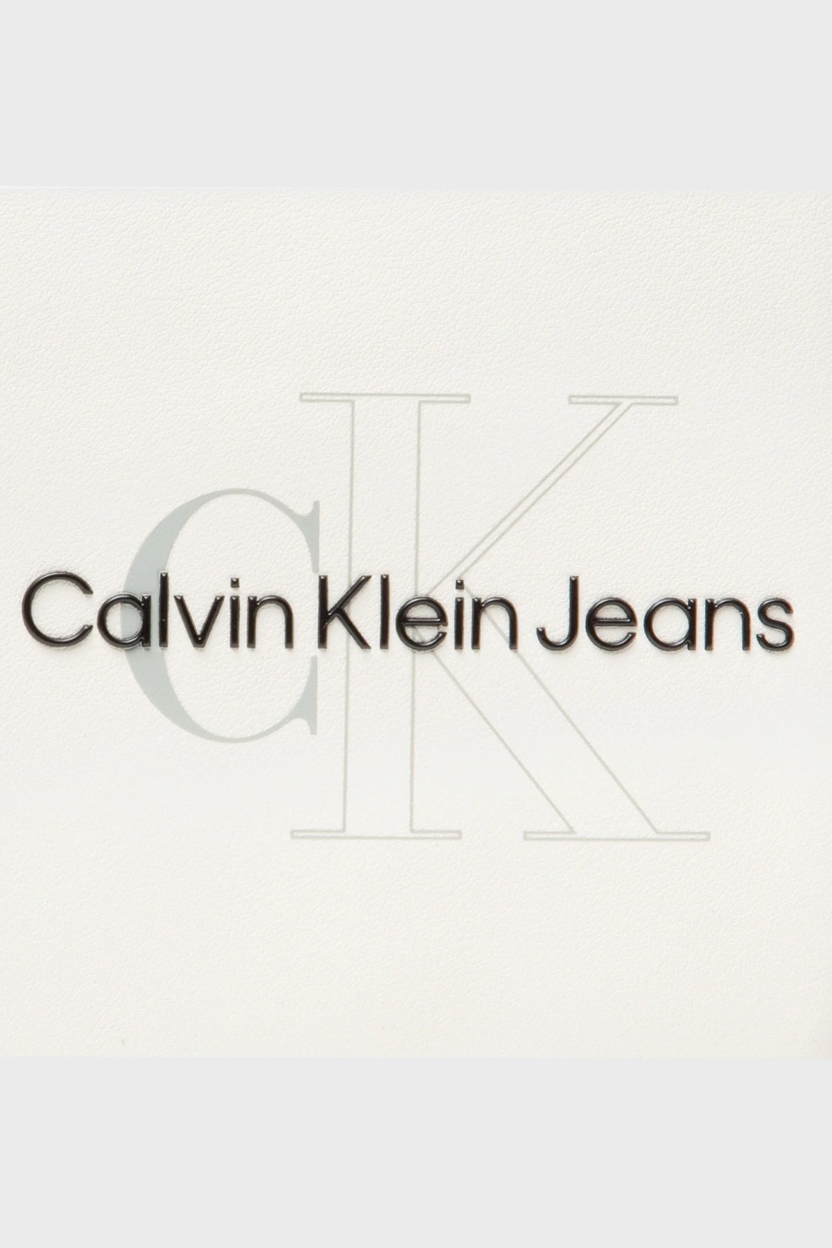 Calvin Klein Logolu Omuz Askılı Fermuarlı Bayan Çanta K60K609312 02X BEYAZ