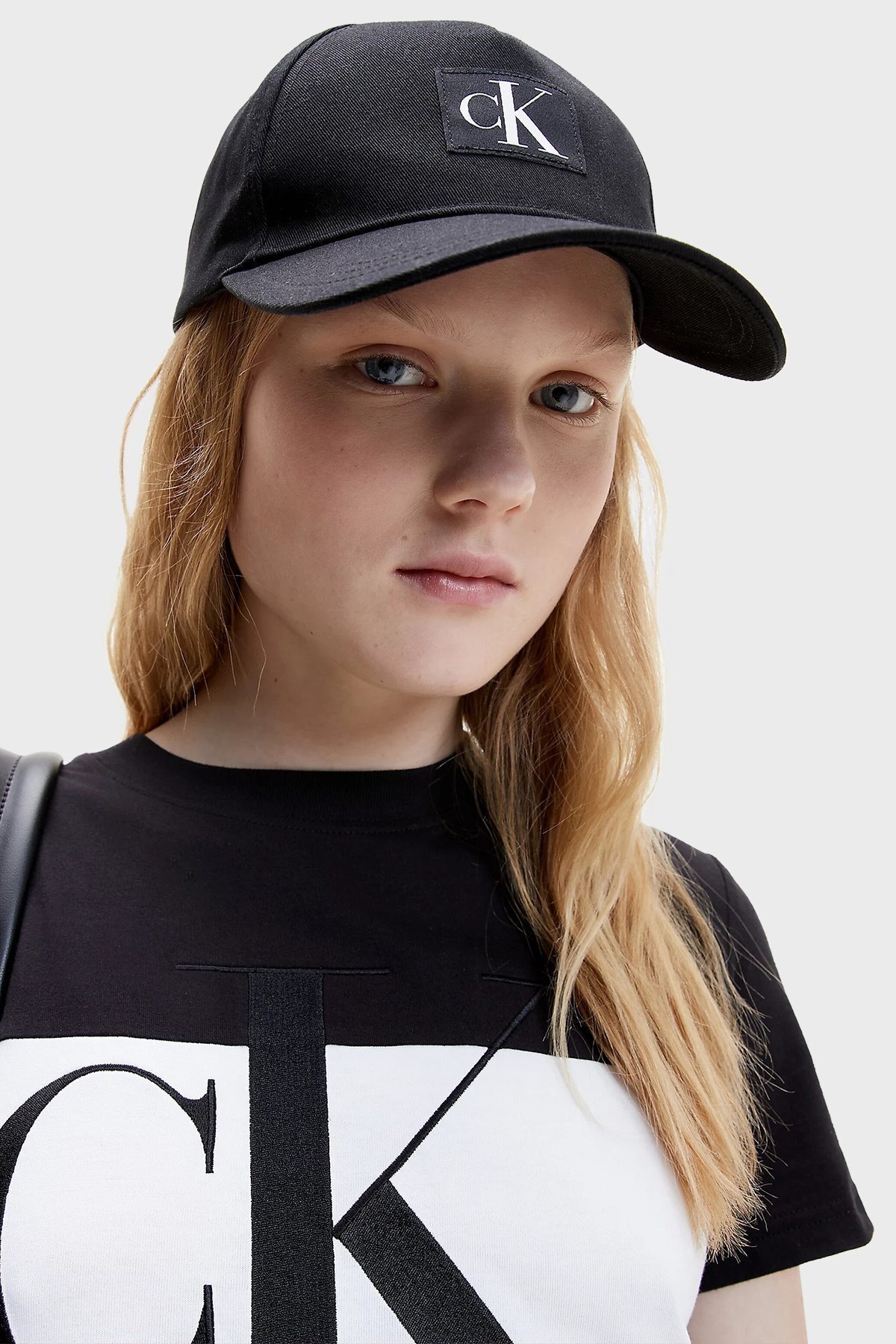 Calvin Klein Logolu Organik Pamuklu Bayan Şapka K60K609387 BDS SİYAH