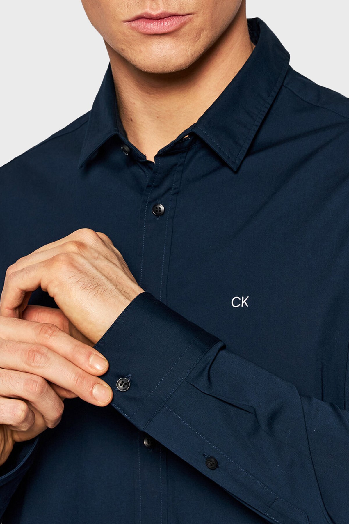 Calvin Klein Logolu Pamuklu Regular Fit Erkek Gömlek K10K108524 DW4 LACİVERT