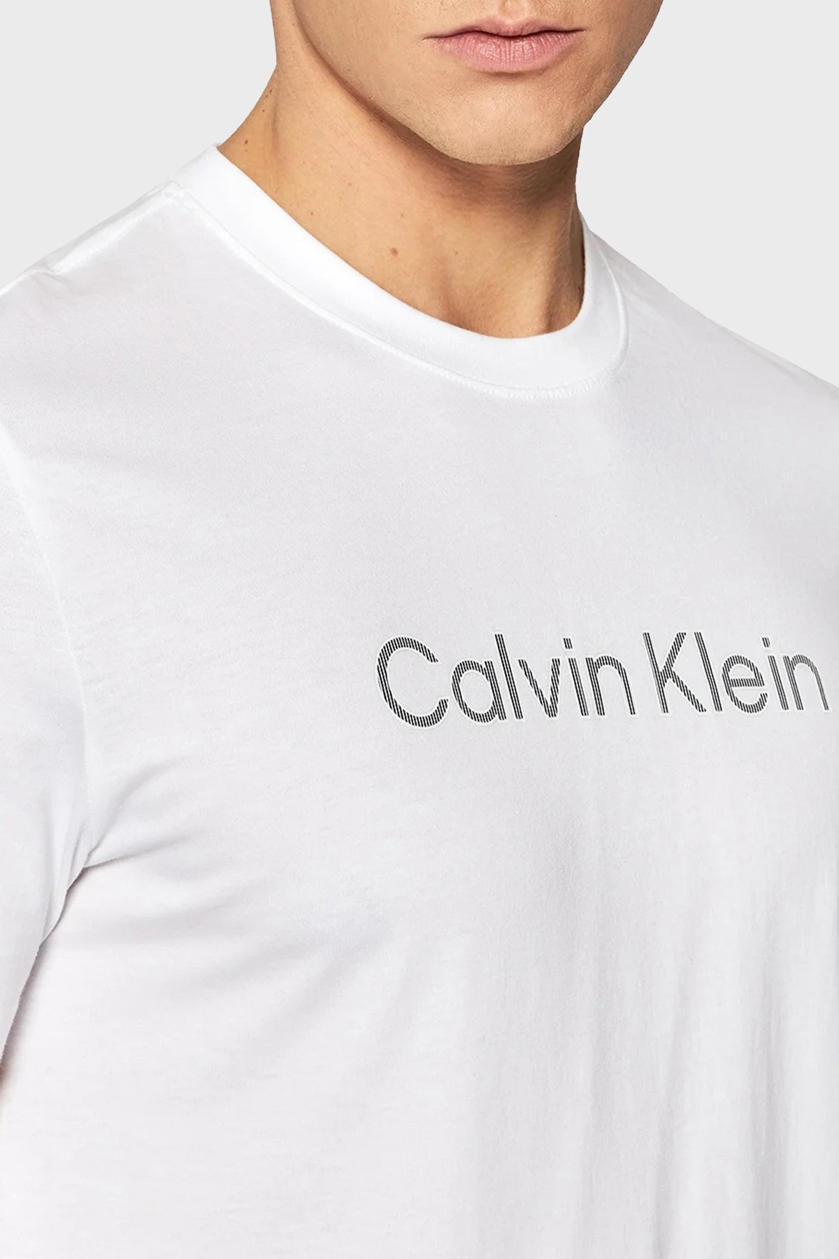 Calvin Klein Logolu Regular Fit Bisiklet Yaka % 100 Pamuk Erkek T Shirt K10K108842 YAF BEYAZ