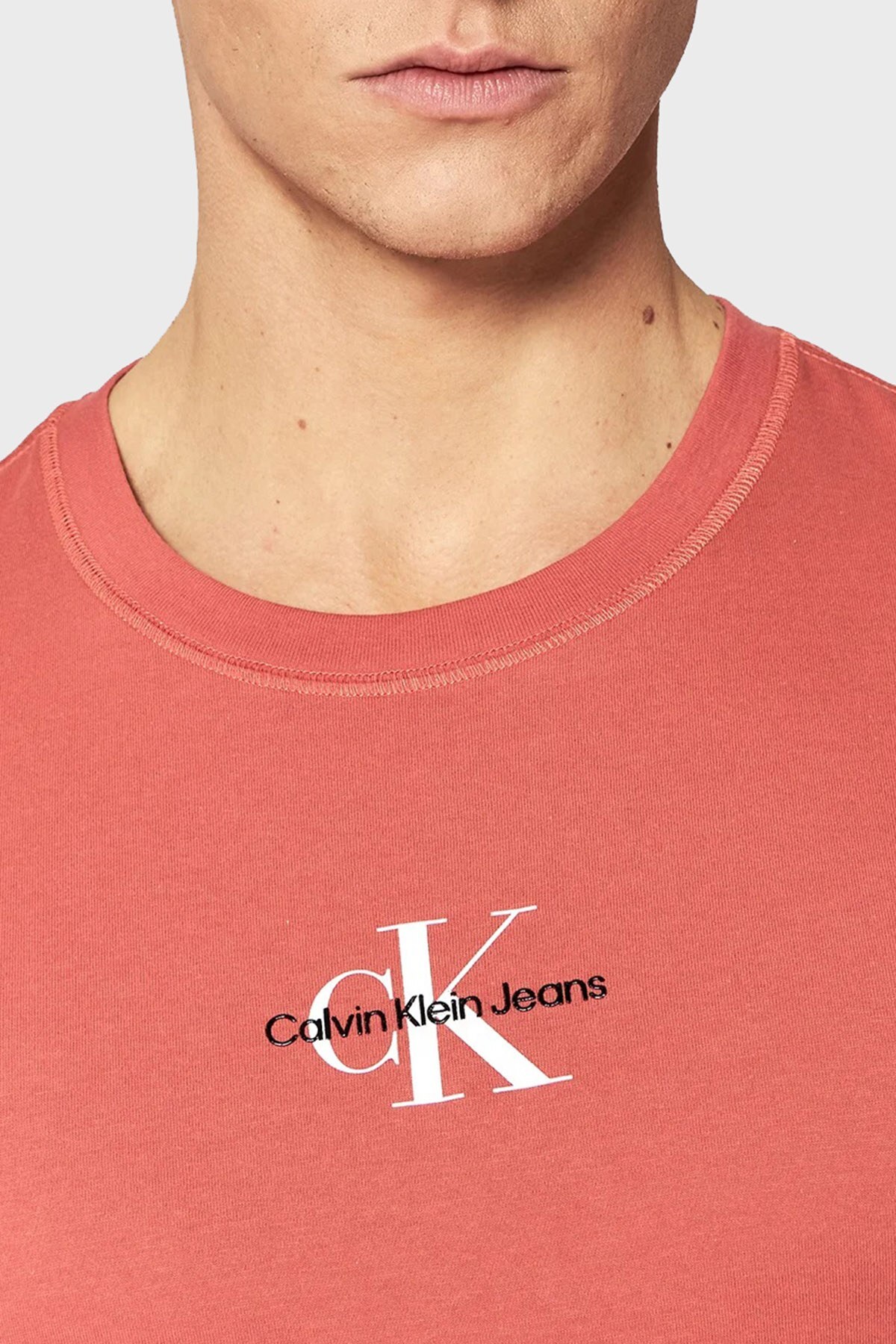 Calvin Klein Logolu Slim Fit Bisiklet Yaka Pamuklu Erkek T Shirt J30J319877 XLV KIRMIZI