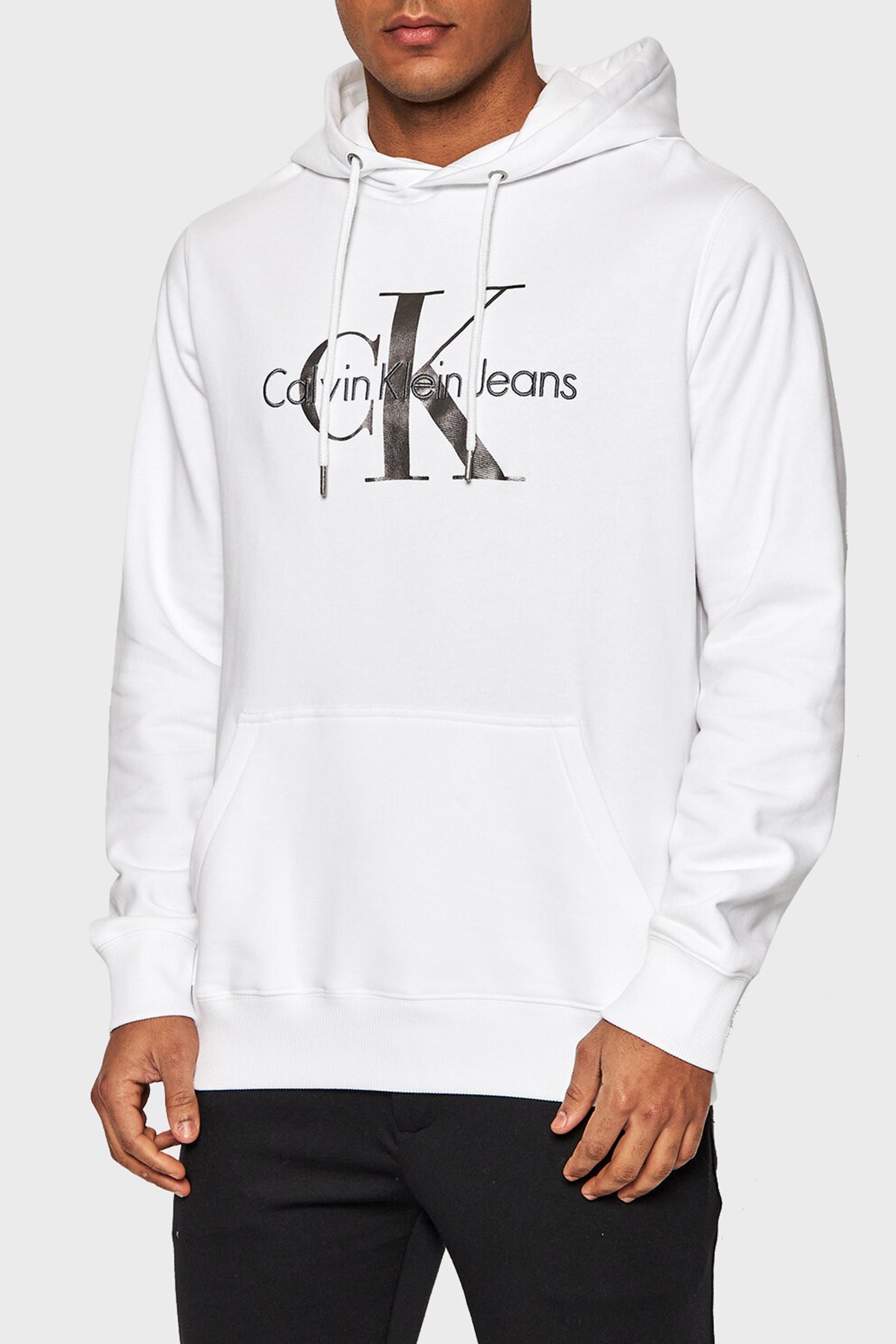 Calvin Klein Logolu Regular Fit Kapüşonlu Kanguru Cepli % 100 Pamuk Erkek Sweat J30J320805 0K4 BEYAZ