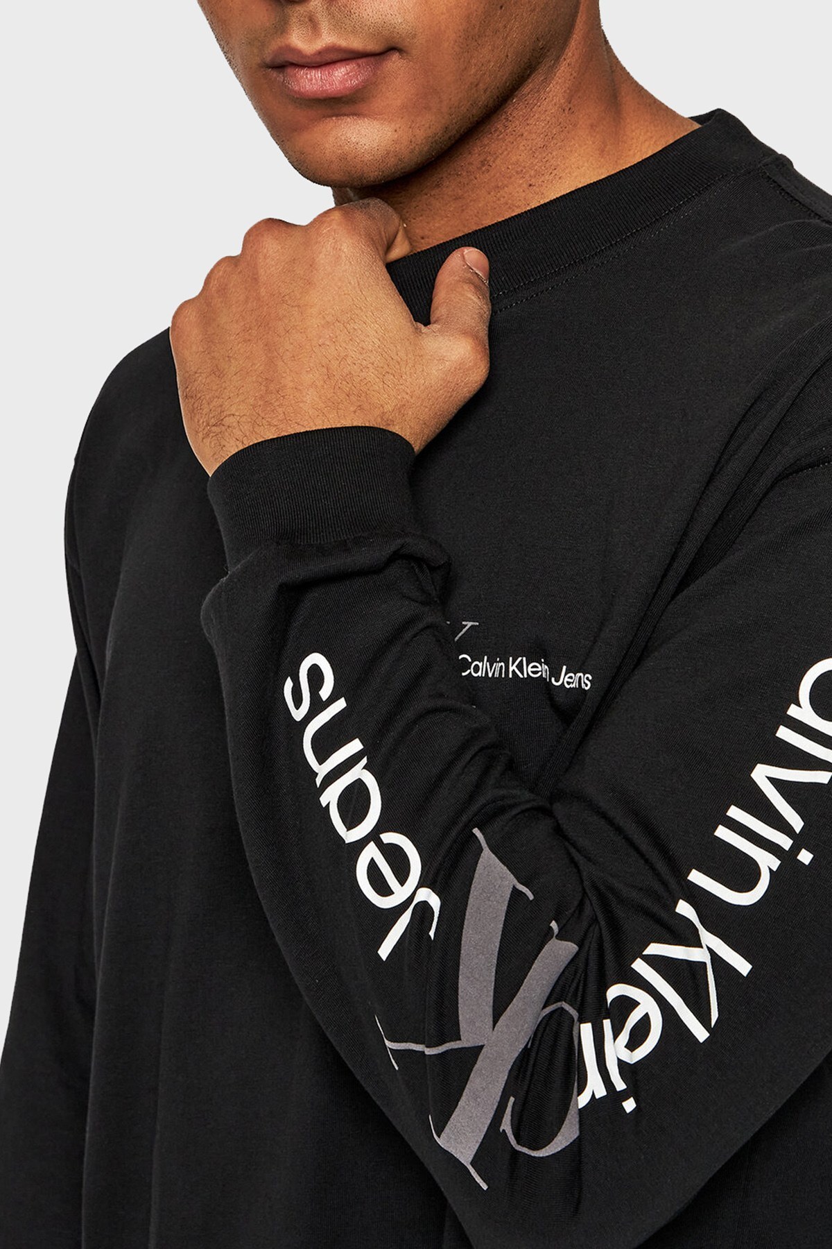 Calvin Klein Logolu Relaxed Fit Uzun Kollu % 100 Pamuk Erkek T Shirt J30J319718 BEH SİYAH