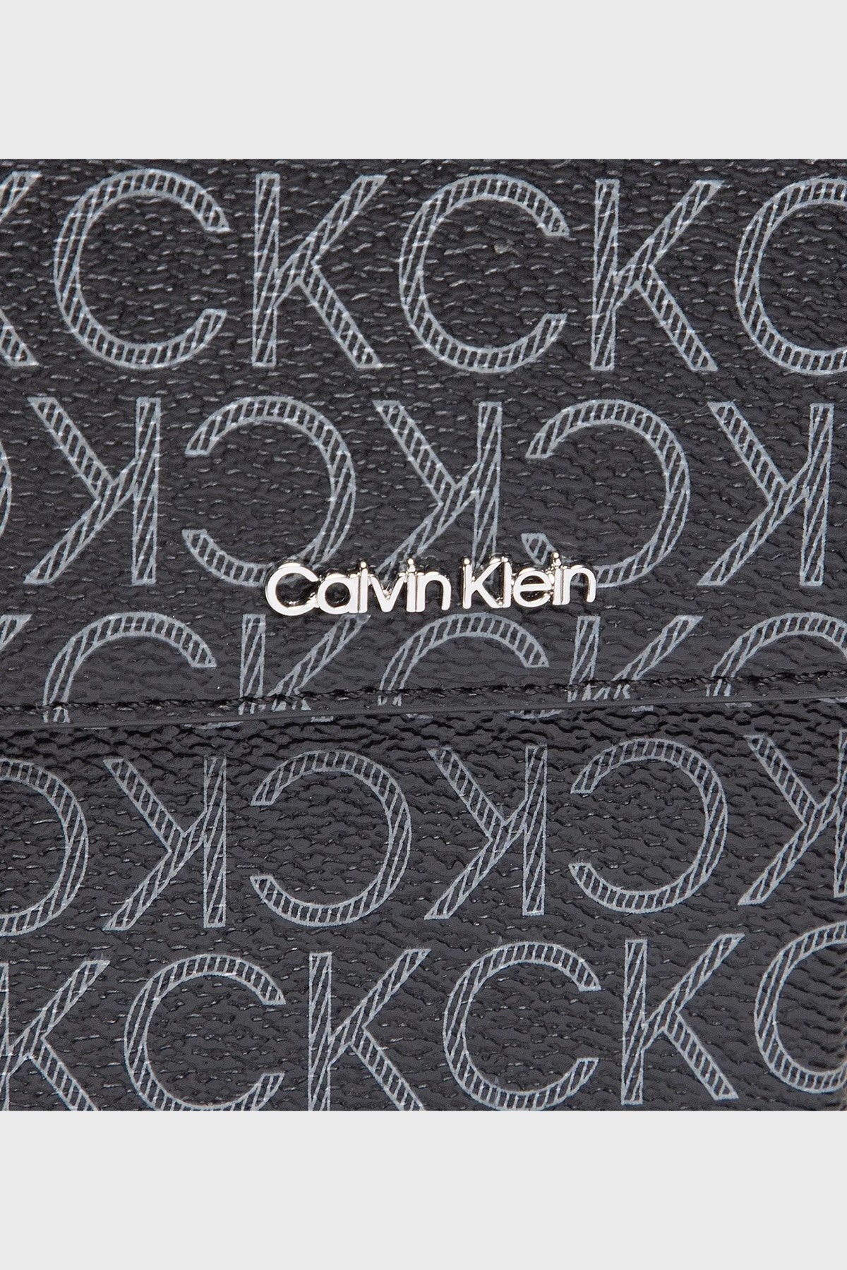 Calvin Klein Logolu Telefon Bölmeli Askılı Bayan Cüzdan K60K608576 0GJ SİYAH