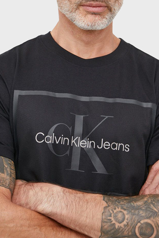 Calvin Klein - Calvin Klein Organik Pamuklu Relaxed Fit Bisiklet Yaka Erkek T Shirt J30J321723 BEH SİYAH (1)