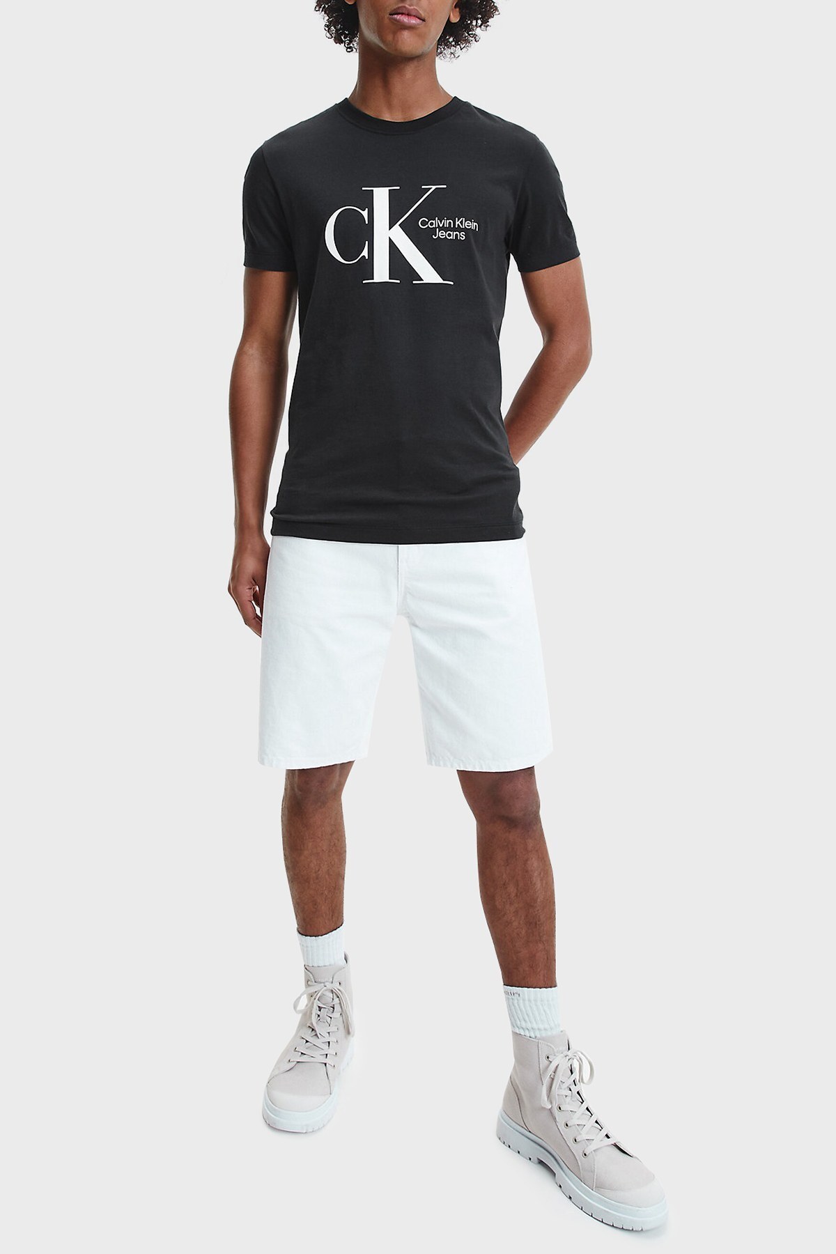 Calvin Klein Organik Pamuklu Slim Fit Bisiklet Yaka Erkek T Shirt J30J320189 BEH SİYAH