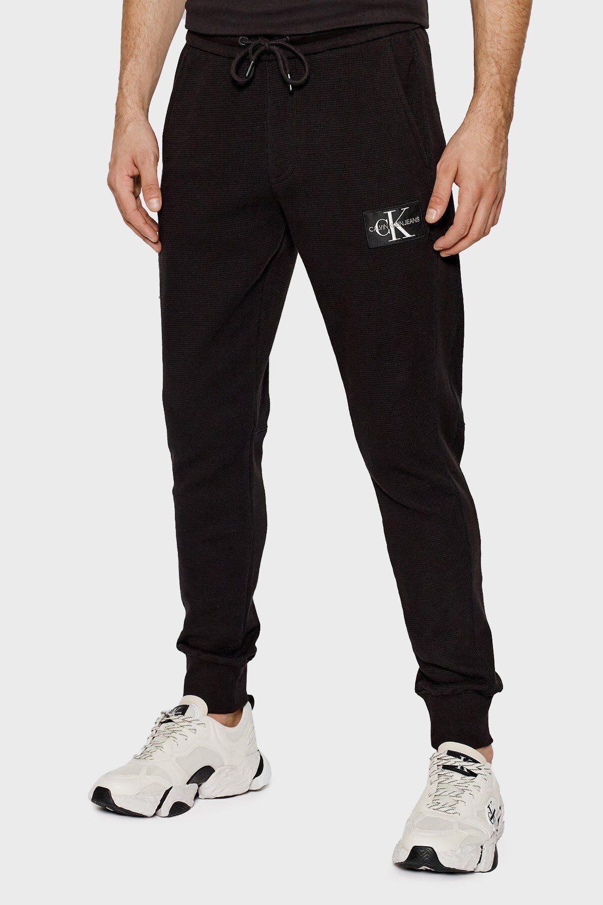 Calvin Klein Pamuklu Belden Bağlamalı Jogger Spor Erkek Pantolon J30J318589 BEH SİYAH