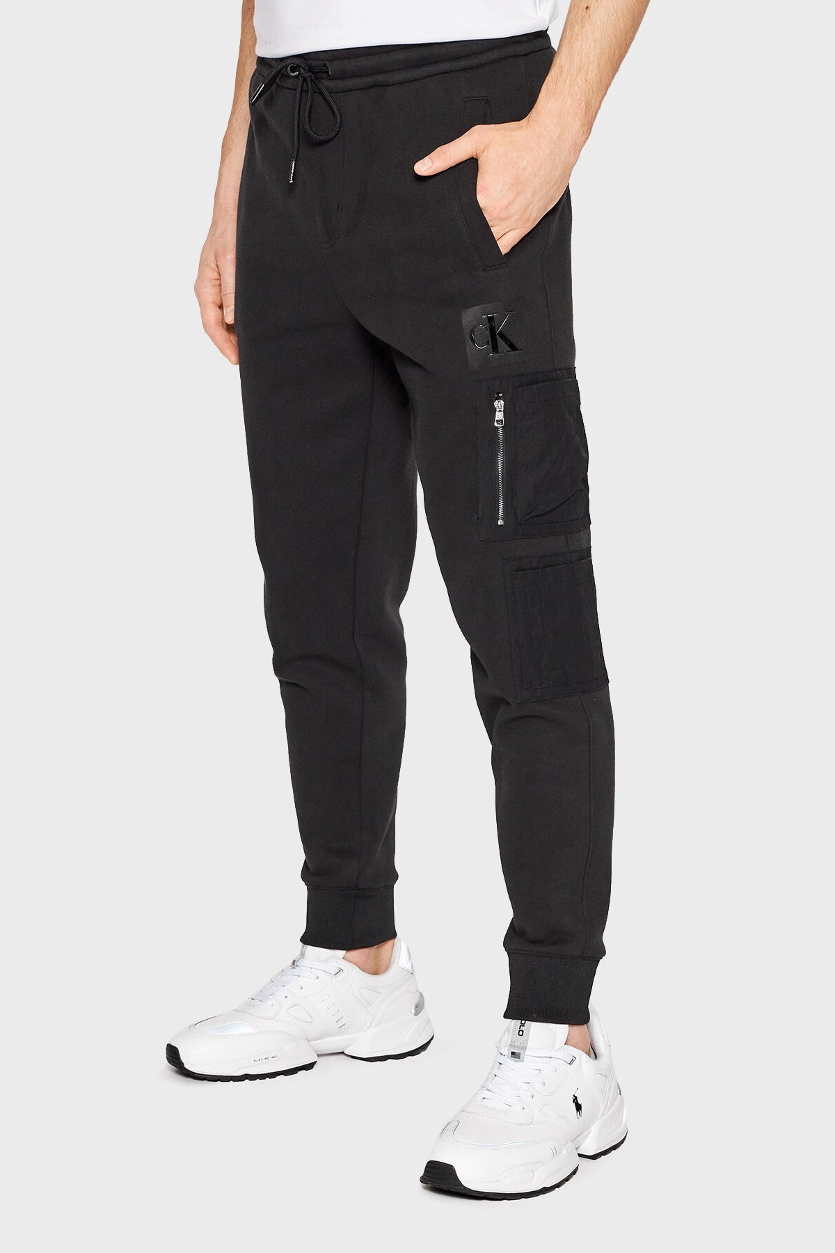 Calvin Klein Pamuklu Belden Bağlamalı Regular Fit Jogger Erkek Pantolon J30J319775 BEH SİYAH