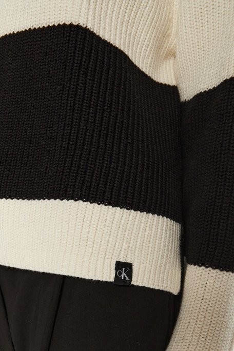 Calvin Klein Pamuklu Regular Fit Balıkçı Yaka Şeritli J20J224227YBI Bayan Kazak J20J224227 YBI SİYAH-BEYAZ - 4