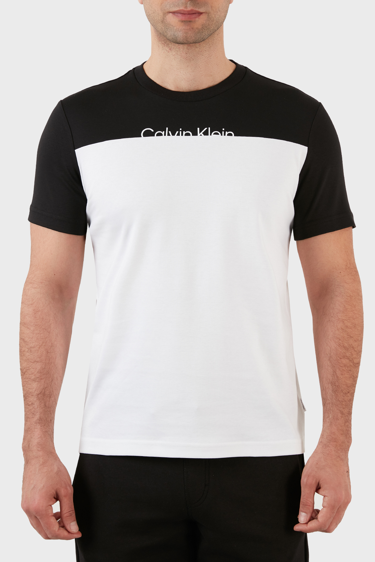 Calvin Klein Pamuklu Regular Fit Bisiklet Yaka Erkek T Shirt K10K108839 0XQ SİYAH-BEYAZ