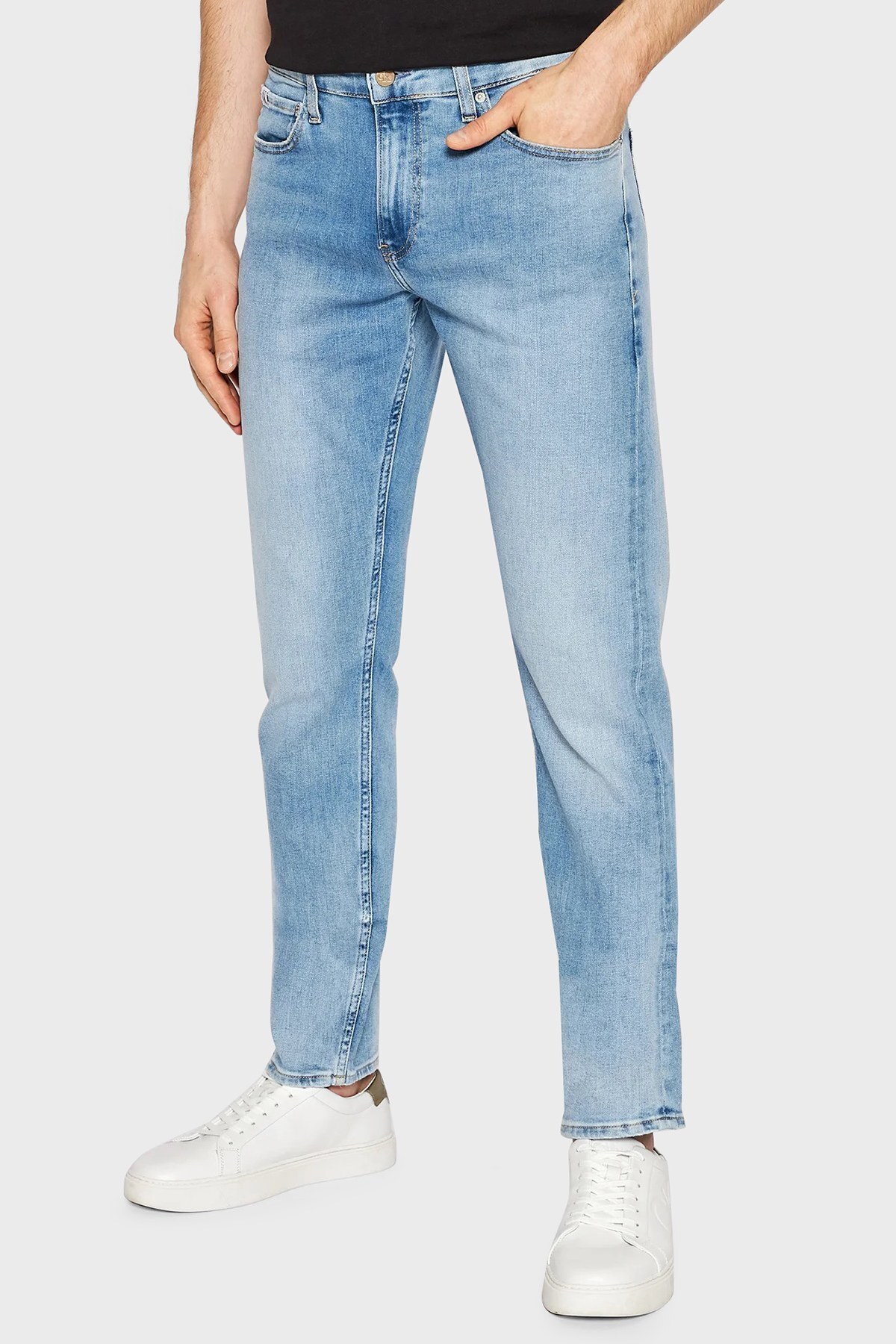 Calvin Klein Pamuklu Slim Fit Düşük Bel Düz Paça Jeans Erkek Kot Pantolon J30J320470 1AA Buz Mavisi