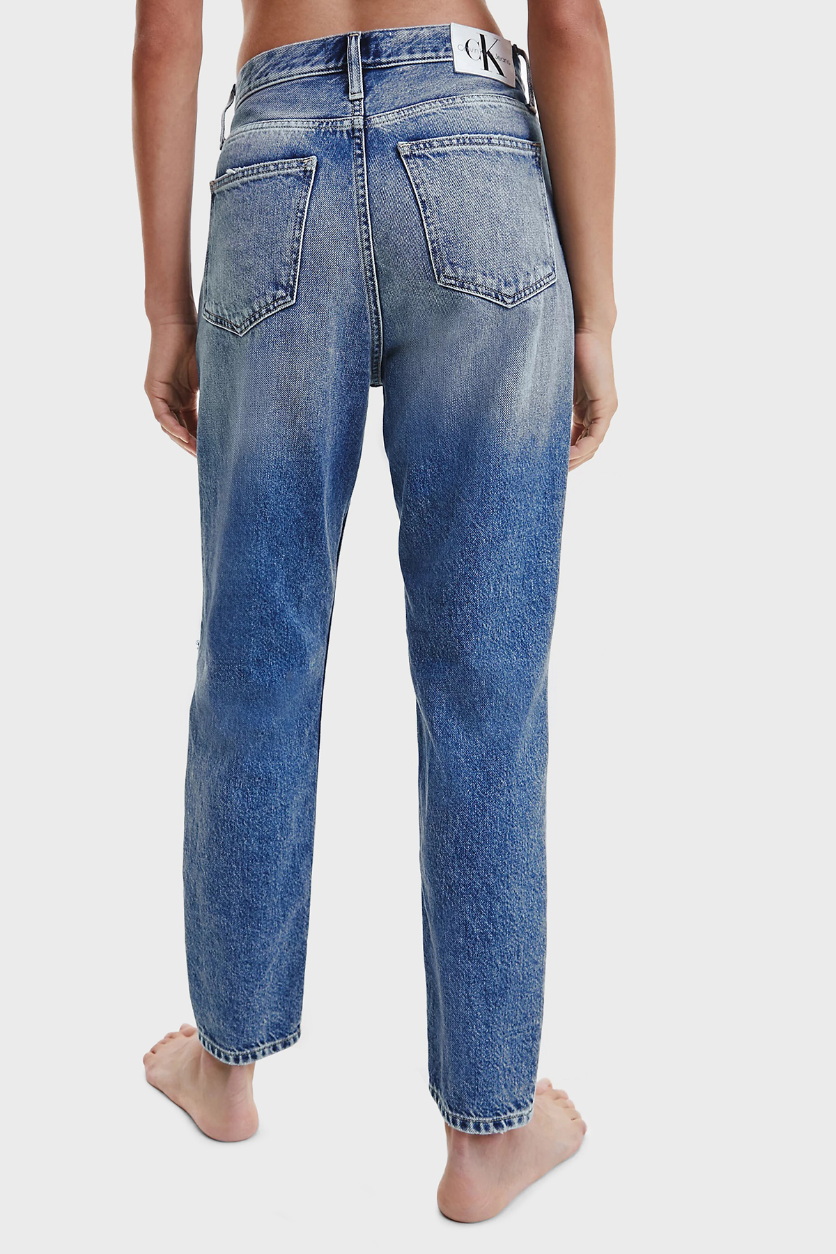 Calvin Klein Pamuklu Yüksek Bel Mom Jeans Bayan Kot Pantolon J20J219362 1A4 MAVİ