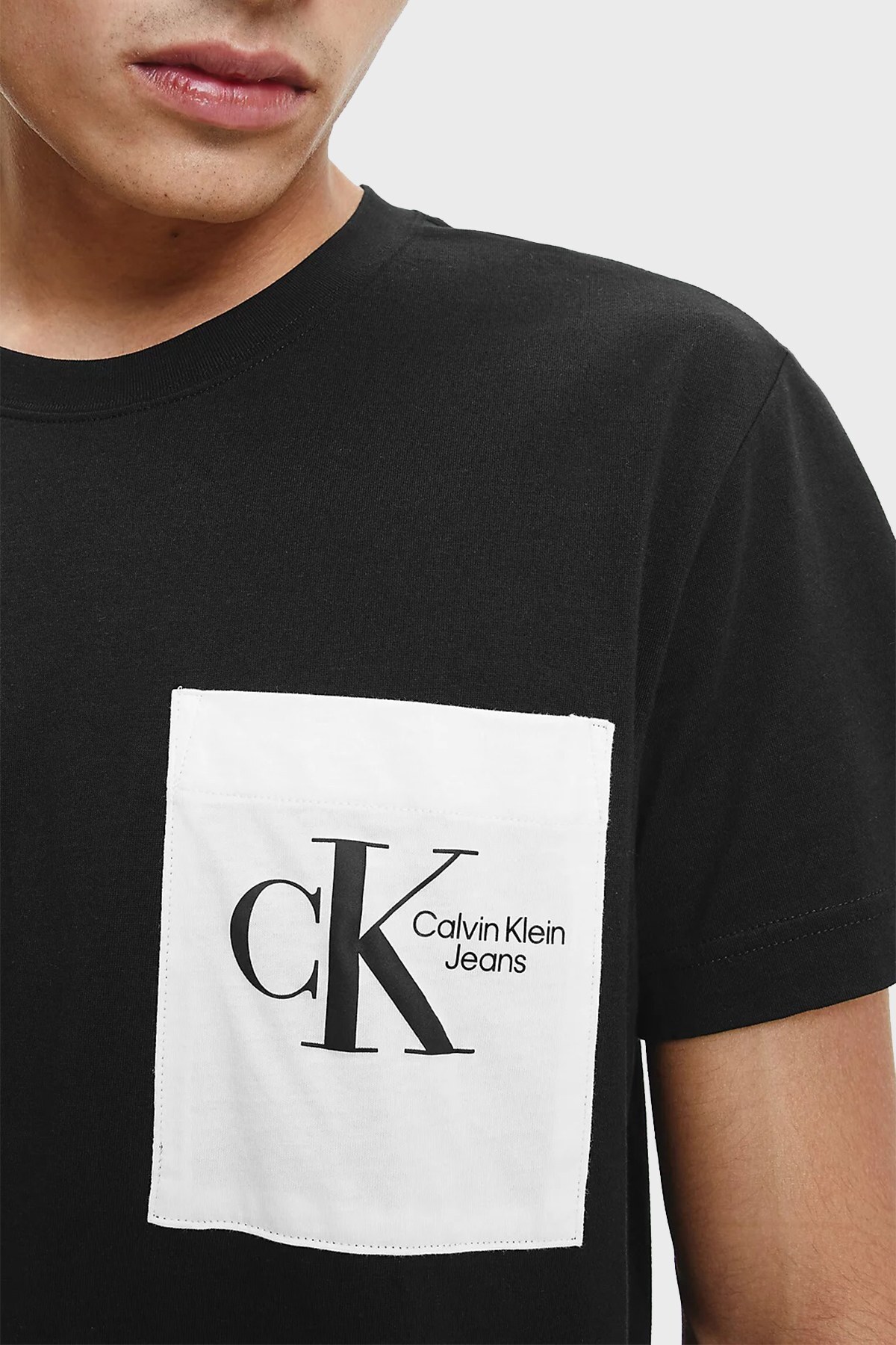 Calvin Klein Regular Fit Kontrast Cepli Bisiklet Yaka Pamuklu Erkek T Shirt J30J320192 BEH SİYAH