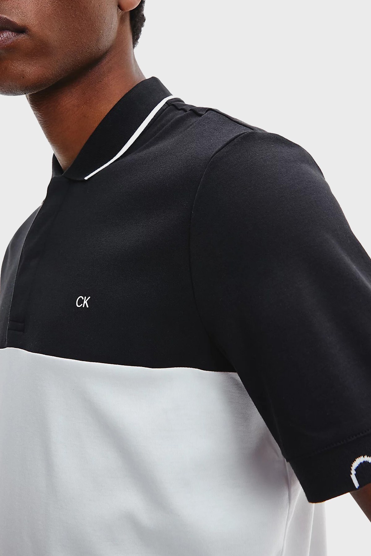 Calvin Klein Renk Bloklu Regular Fit Pamuklu T Shirt Erkek Polo K10K108730 0XQ SİYAH-BEYAZ