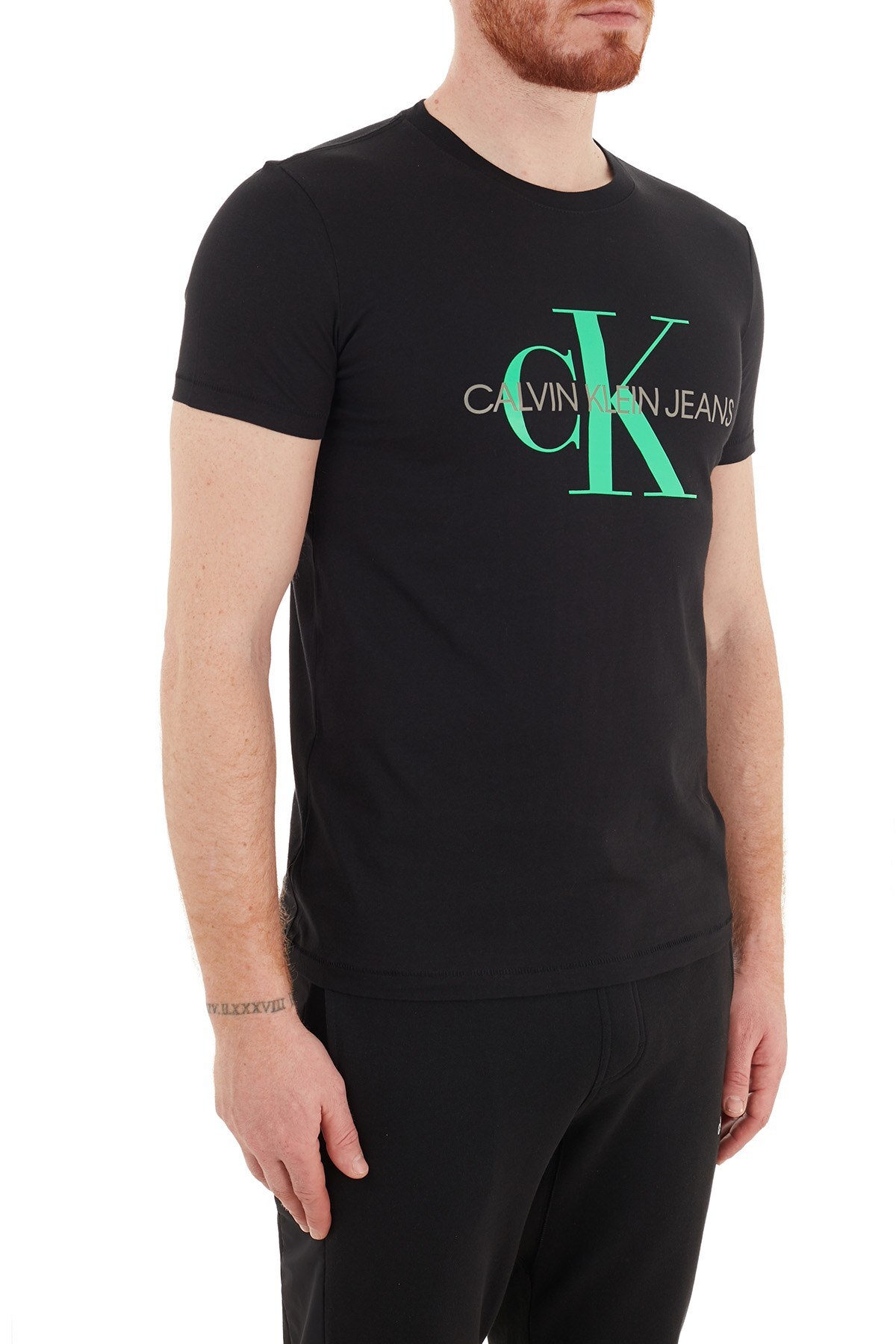 Calvin Klein Erkek T Shirt J30J317065 BEH SİYAH
