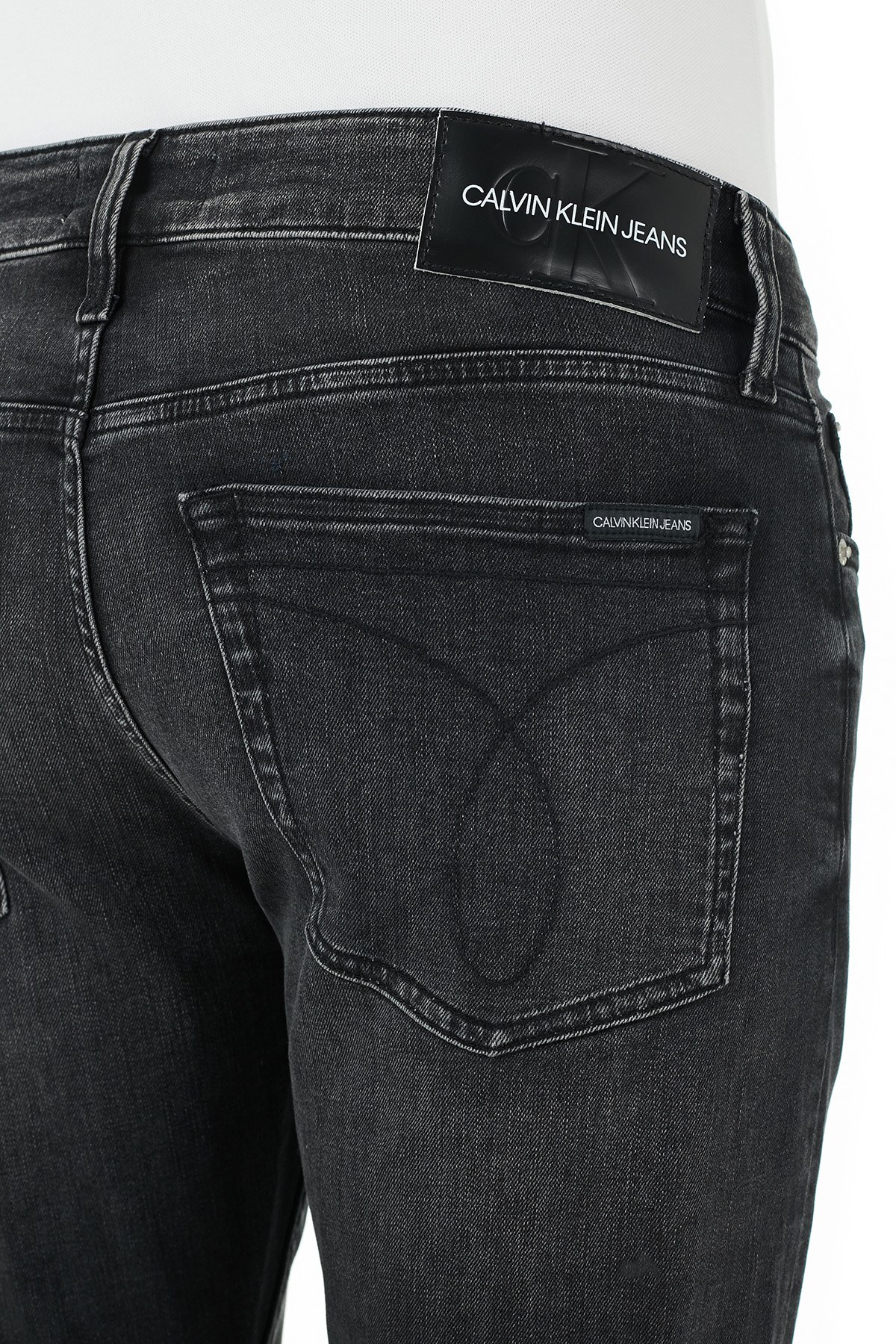 Calvin Klein Slim Fit Düşük Bel Pamuklu Jeans Erkek Kot Pantolon J30J315566 1BY SİYAH