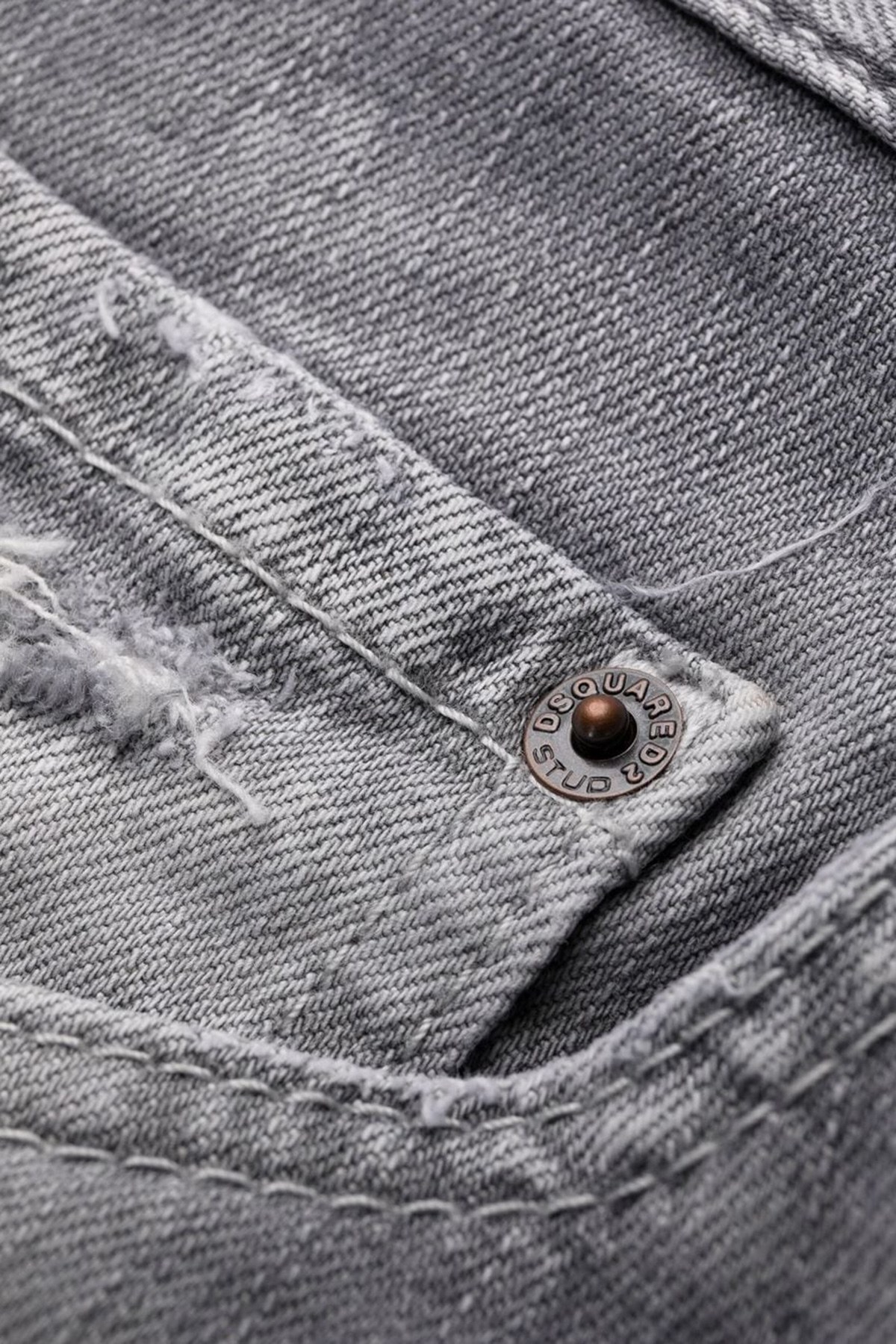 Dsquared2 Yırtık Detaylı Slim Fit Pamuklu Jeans Erkek Kot Pantolon S71LB0975 S30260 852 GRİ