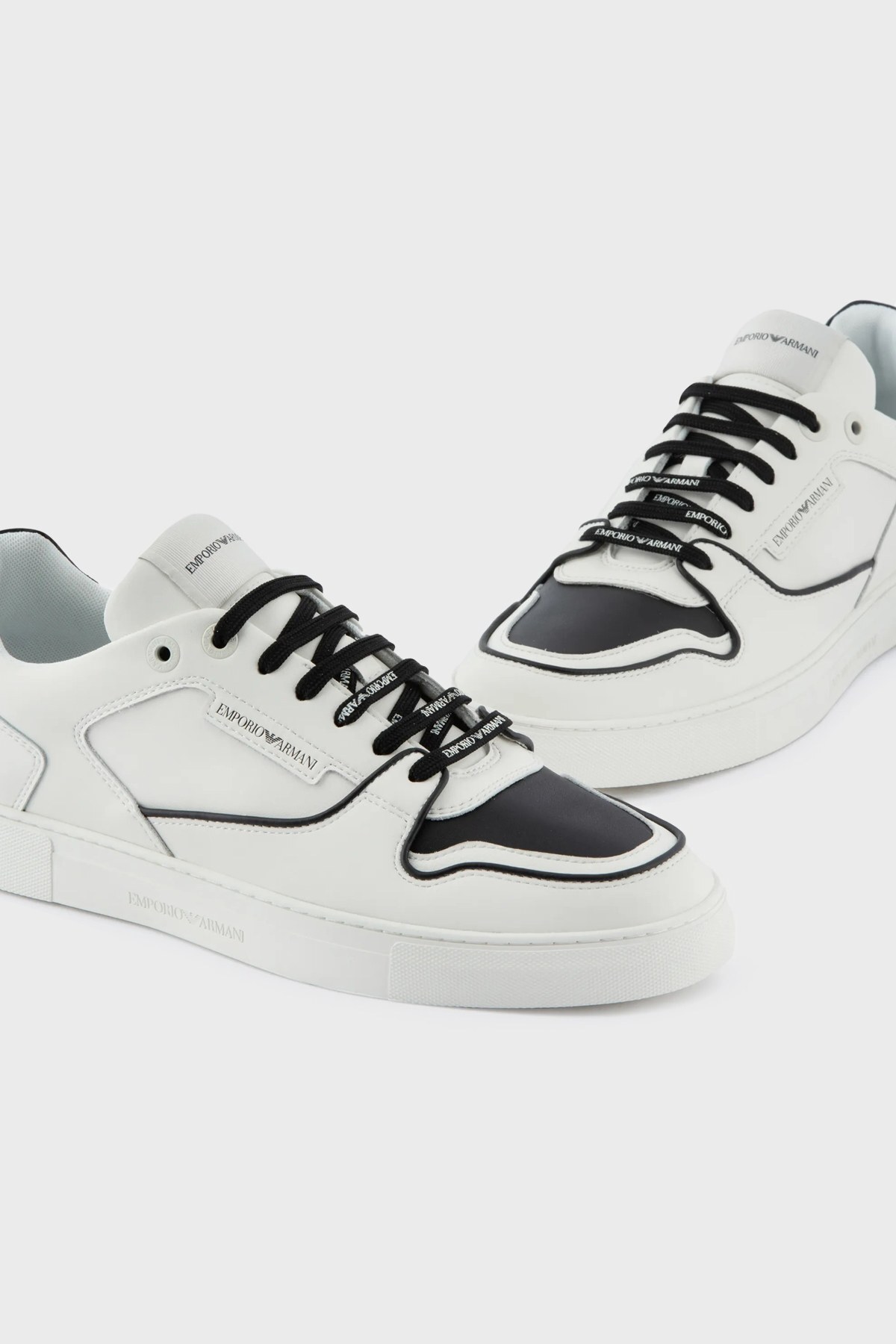 Emporio Armani Deri Sneaker Erkek Ayakkabı X4X549 XN185 Q815 BEYAZ-SİYAH