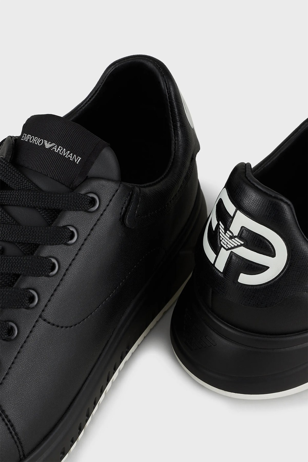 Emporio Armani Logolu Bağcıklı Sneaker Erkek Ayakkabı X4X264 XM985 A083 SİYAH