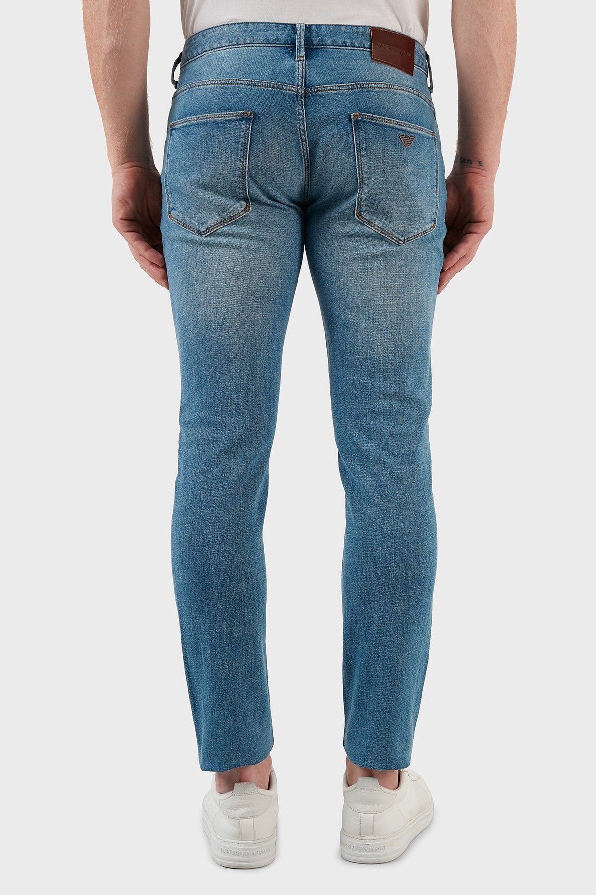 Emporio Armani Pamuklu Normal Bel Slim Fit Dar Paça Jeans Erkek Kot Pantolon 3L1J06 1DJQZ 0942 MAVİ