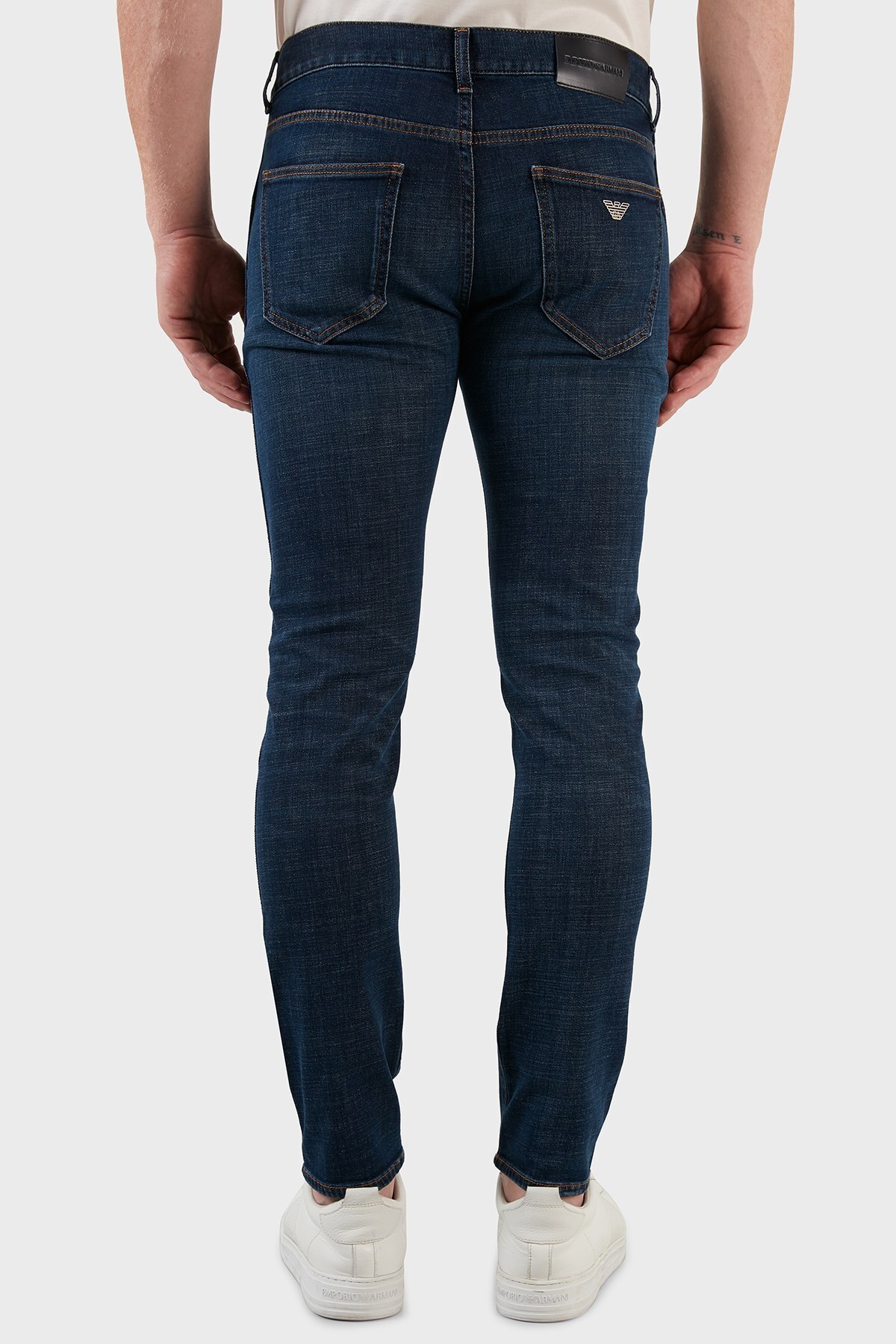 Emporio Armani Pamuklu Normal Bel Slim Fit Dar Paça Jeans Erkek Kot Pantolon 3L1J16 1D2PZ 0942 MAVİ
