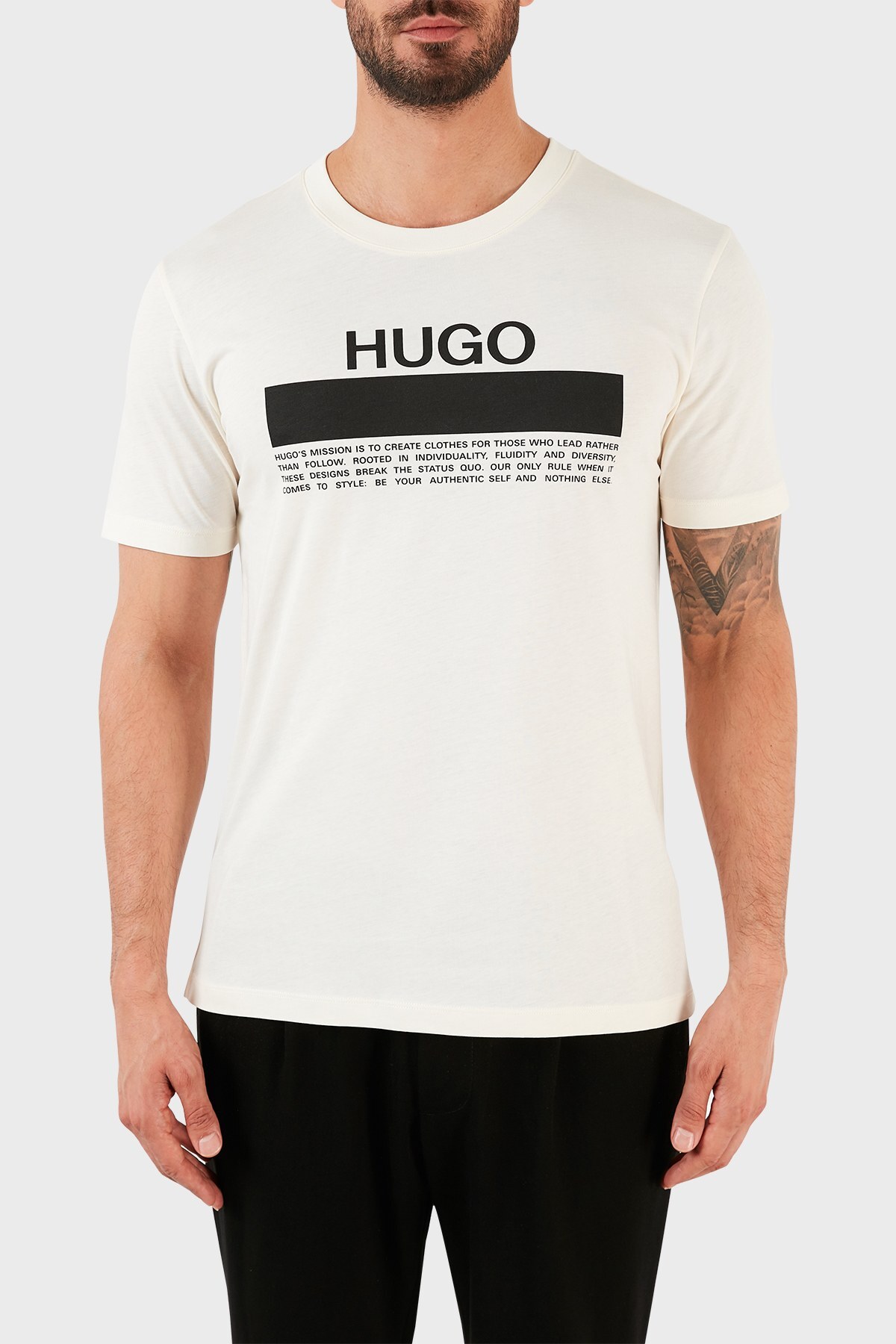 Hugo Boss Logolu Bisiklet Yaka % 100 Pamuk Regular Fit Erkek T Shirt 50457125 107 NATURAL