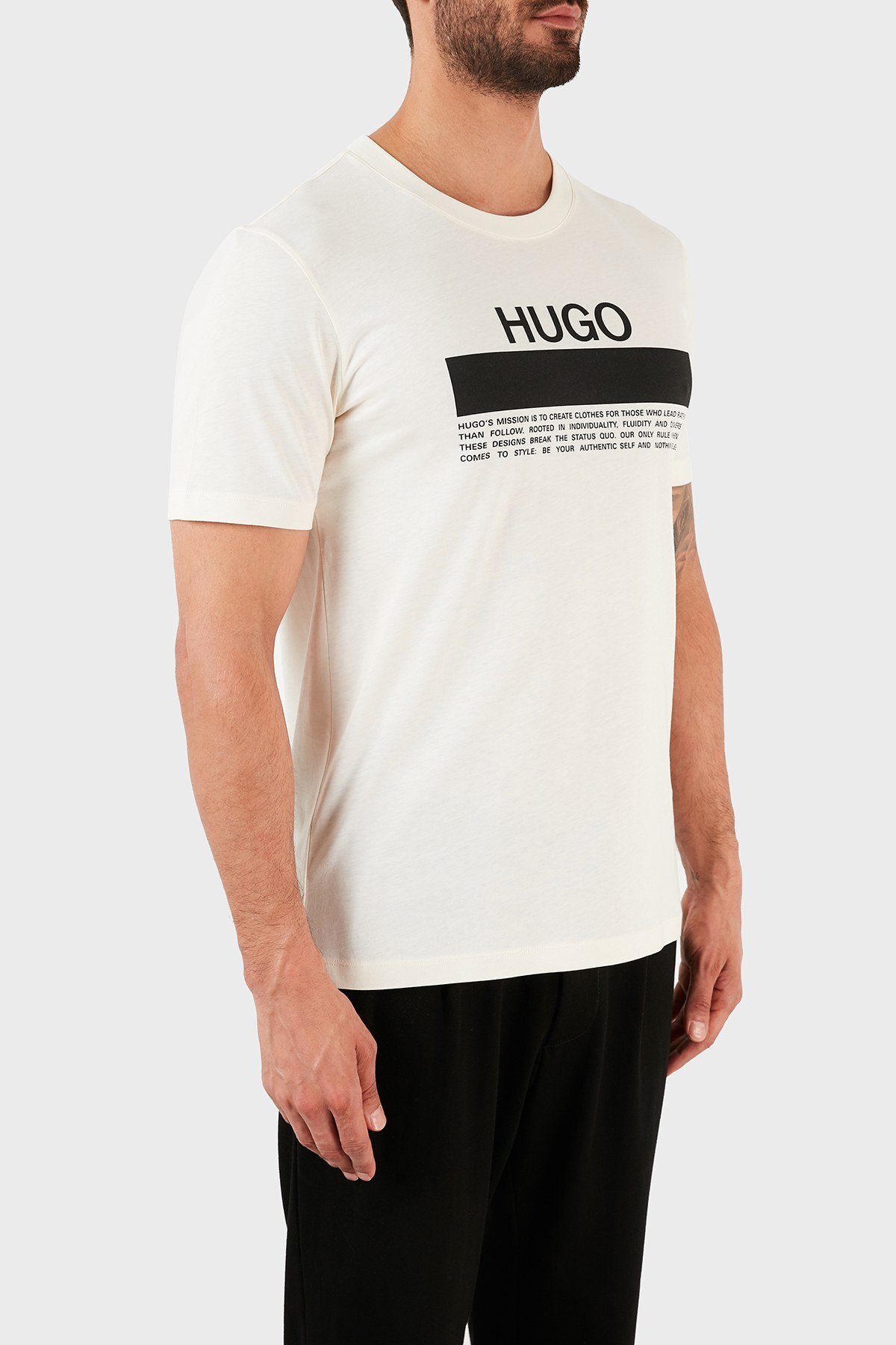 Hugo Boss Logolu Bisiklet Yaka % 100 Pamuk Regular Fit Erkek T Shirt 50457125 107 NATURAL