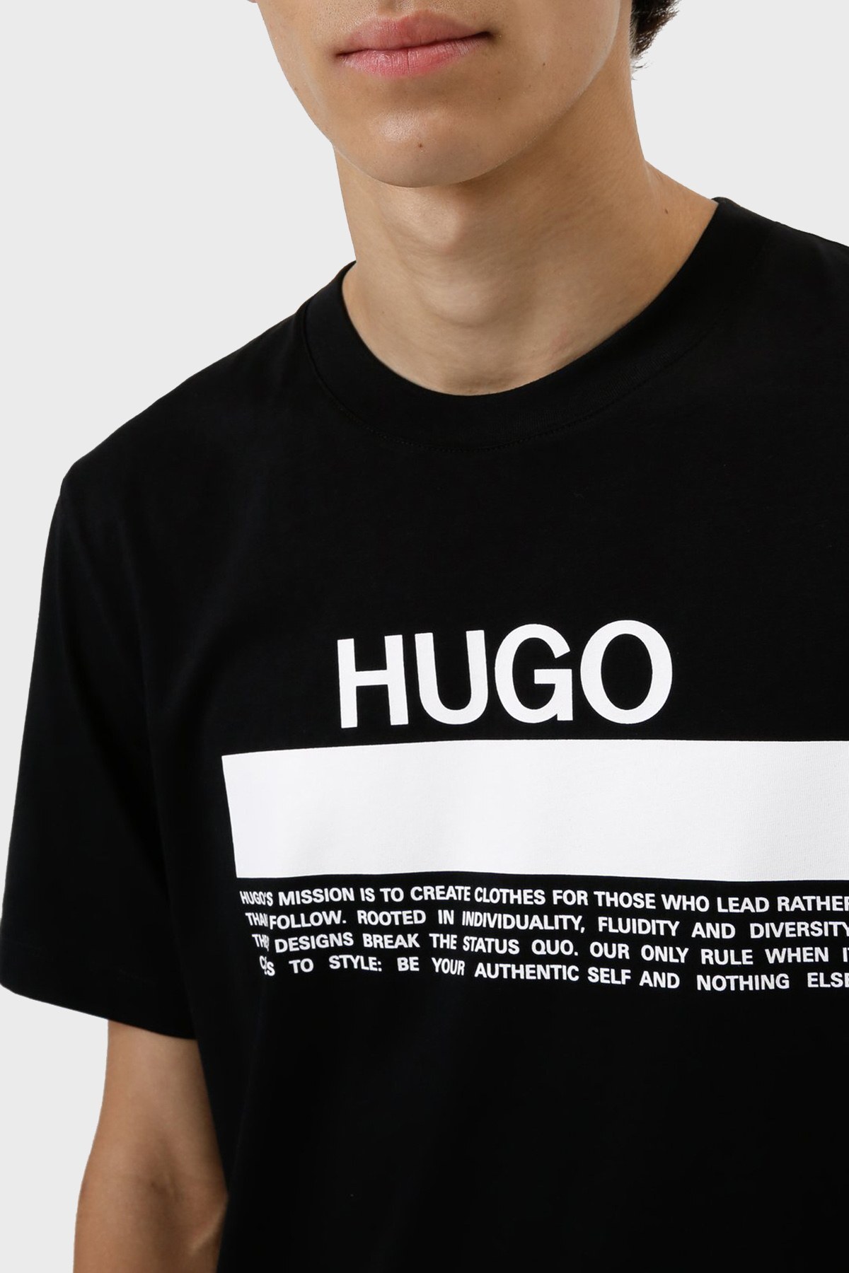Hugo Boss Regular Fit Baskılı Bisiklet Yaka % 100 Pamuk Erkek T Shirt 50457125 001 SİYAH