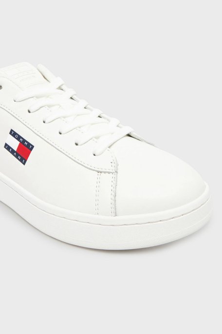 Tommy Jeans Logolu Deri Sneaker Erkek Ayakkabı EM0EM01596 0G1 BEYAZ-LACİVERT - 11