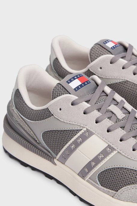 Tommy Jeans Logolu Kalın Tabanlı Süet Sneaker Erkek Ayakkabı EM0EM01537 PRZ GRİ - 5
