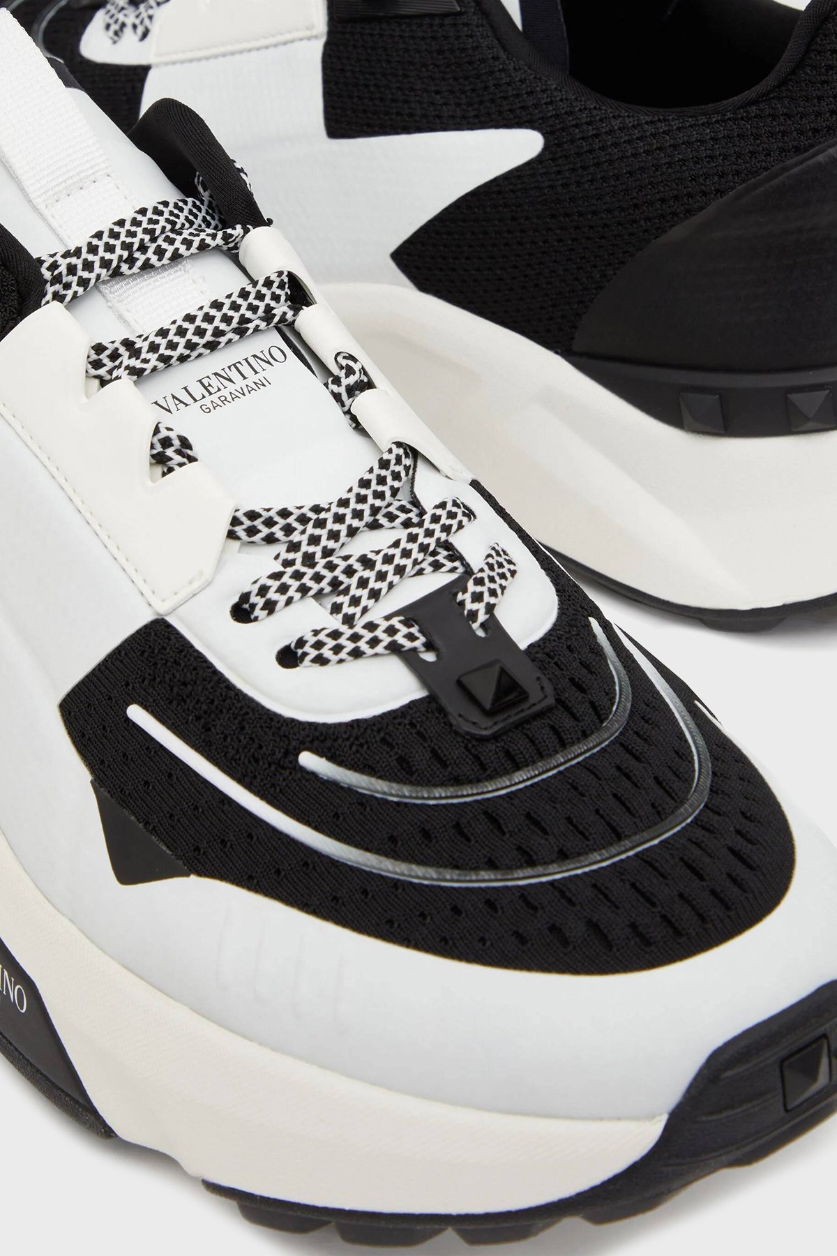 スニーカー VALENTINO GARAVANI Men Sneakers Black 6Y2S0H96PTN 0NI img_2D_0001_164897.jpg?v=